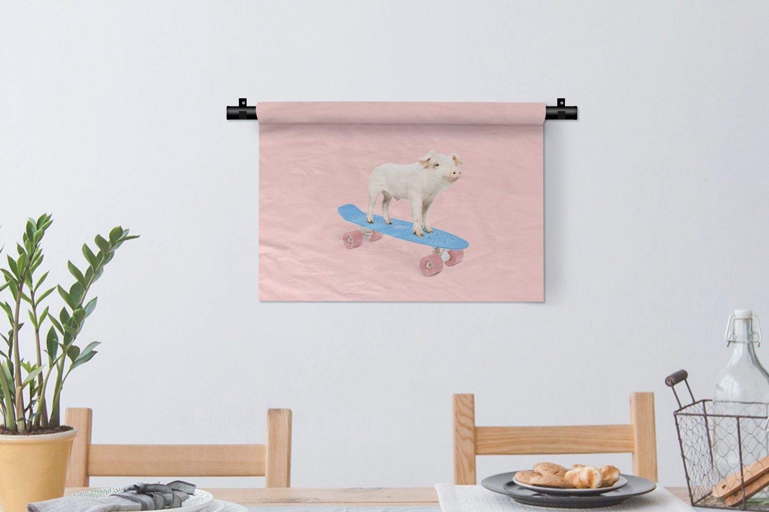 für Wanddekoobjekt MuchoWow Wandbehang, Rosa Kinderzimmer Schwein Schlafzimmer, - Skateboard - Tiere, - Wanddeko Blau - Kleid, Wohnzimmer,