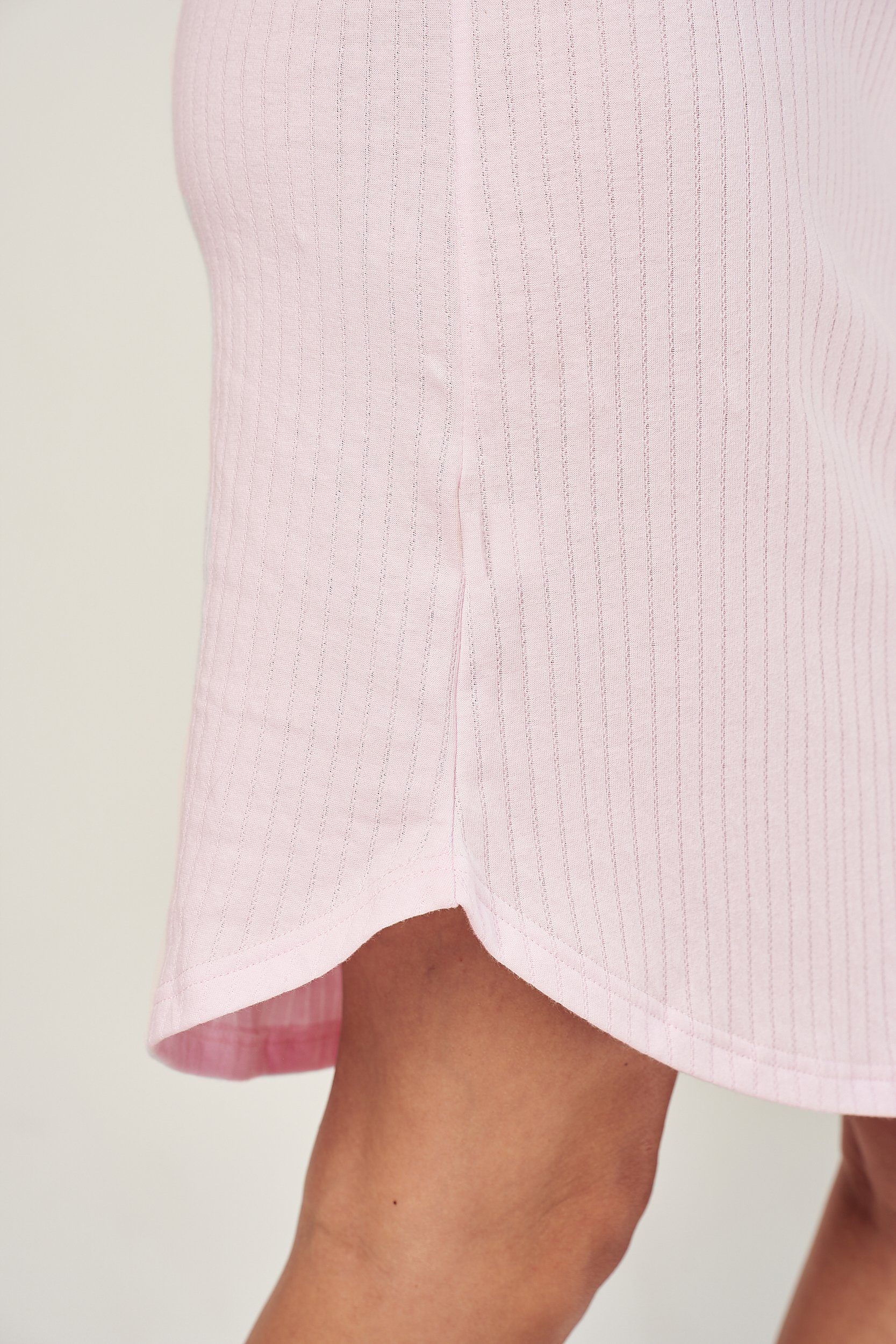 Knopfleiste hochwertigen mit Ripp pink aus Nachthemd Mademoiselle langarm Sommeil Material