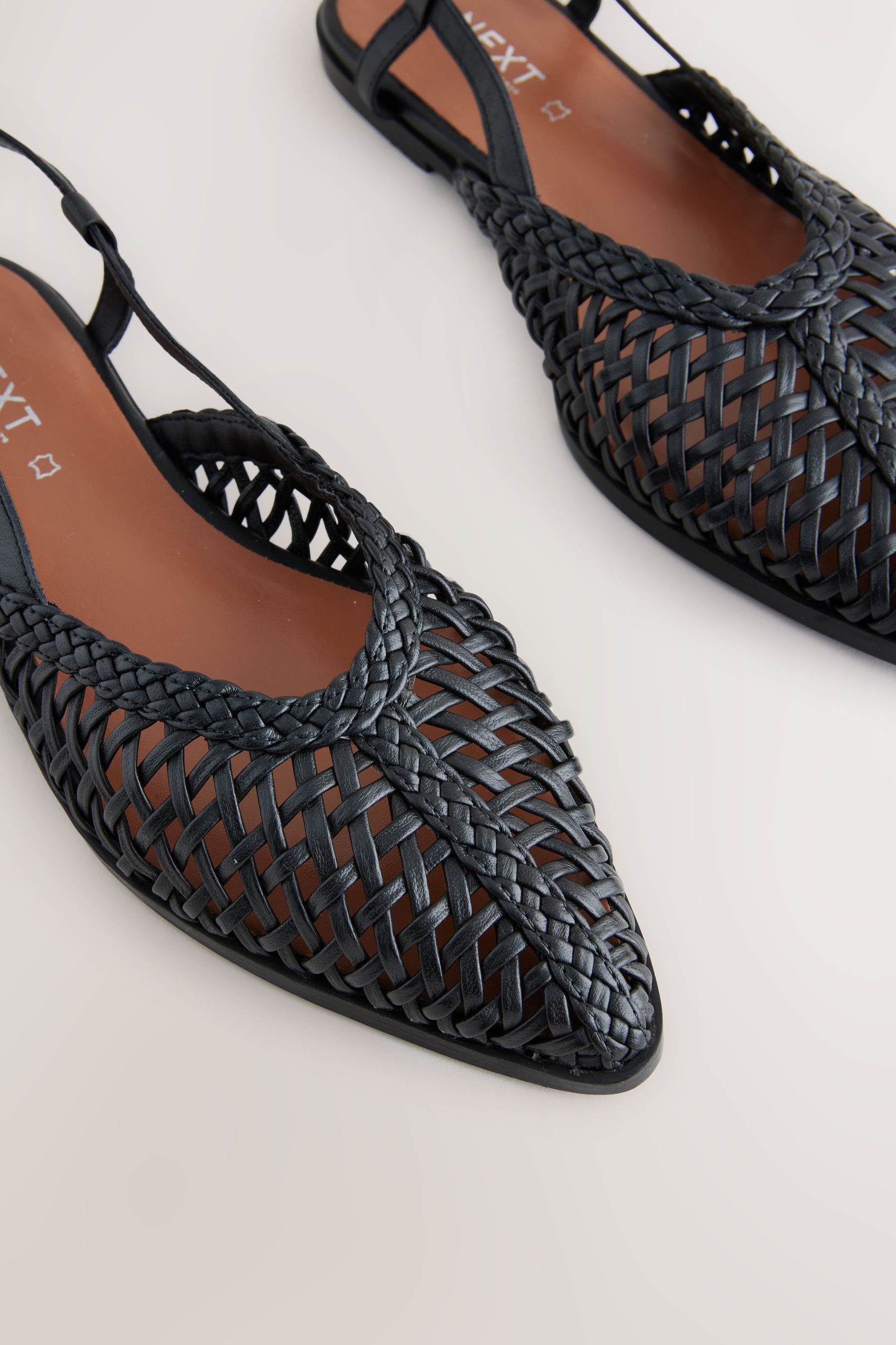 Next Forever Comfort® spitze Leder-Slingbacks Slingsandale günstig online kaufen