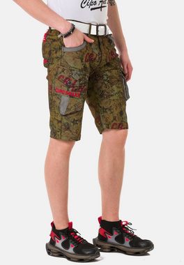 Cipo & Baxx Shorts mit trendigen Cargotaschen