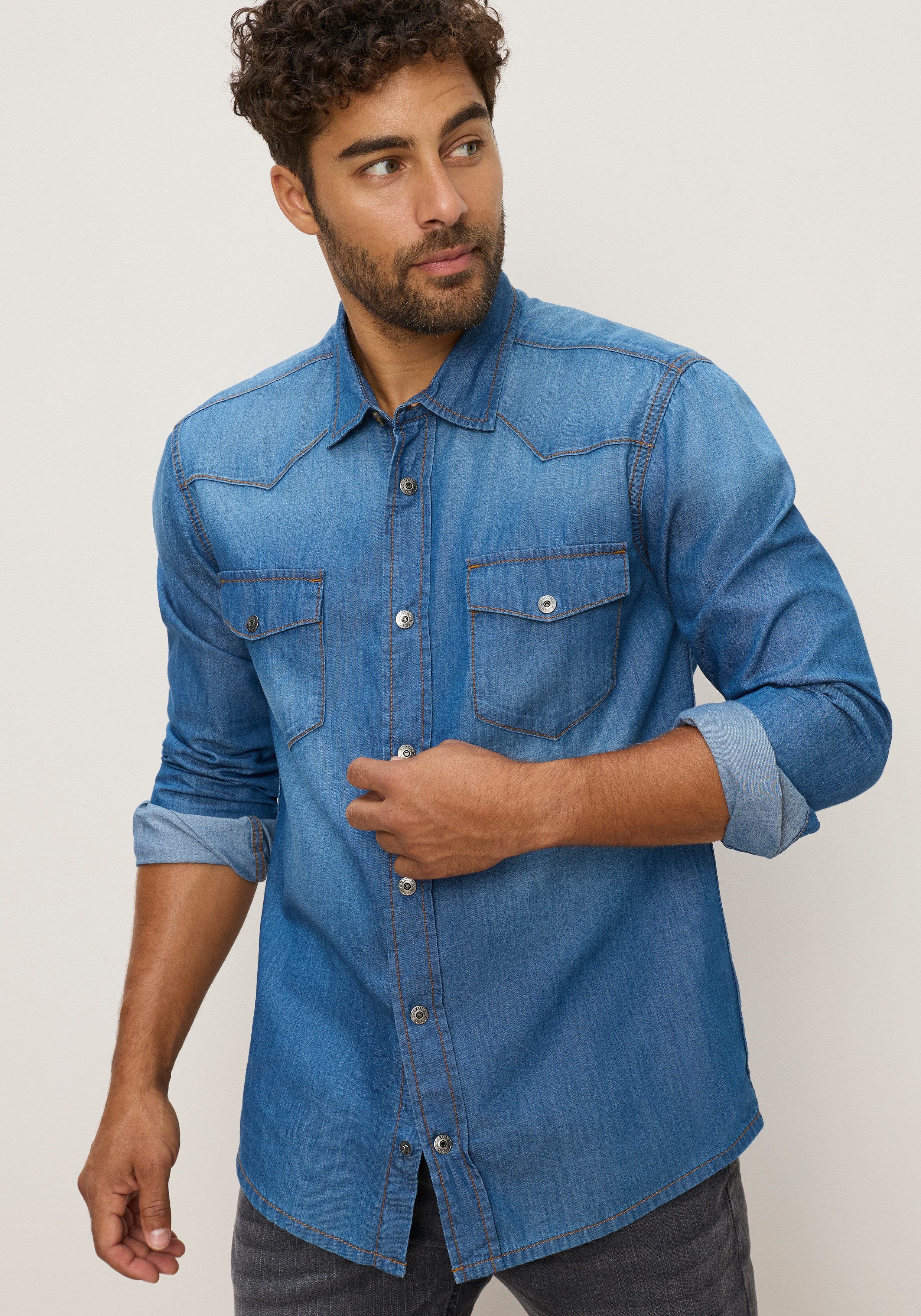 Arizona Jeanshemd schmale Passform, Langarm mit Ärmelschlitz und Manschette. € 34,99, (€ 34,99 pro 1 Stk).
