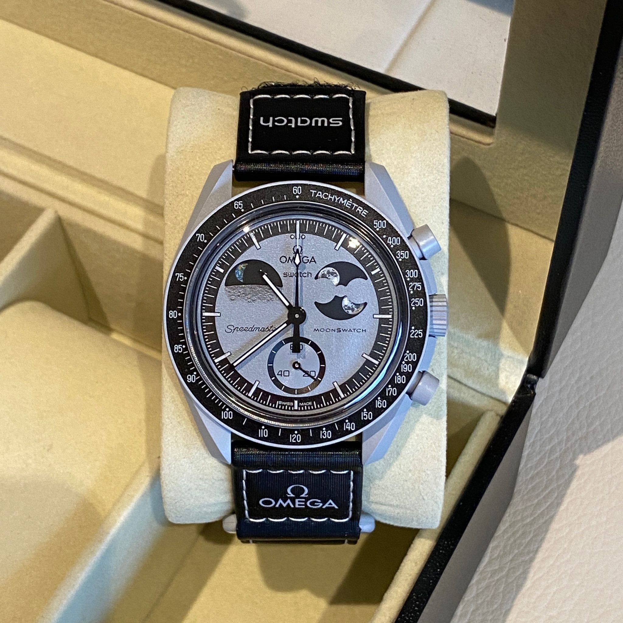 Swatch Chronograph Swatch Omega Moonswatch MISSION TO EARTHPHASE MISSION TO EARTHPHASE SO33M700