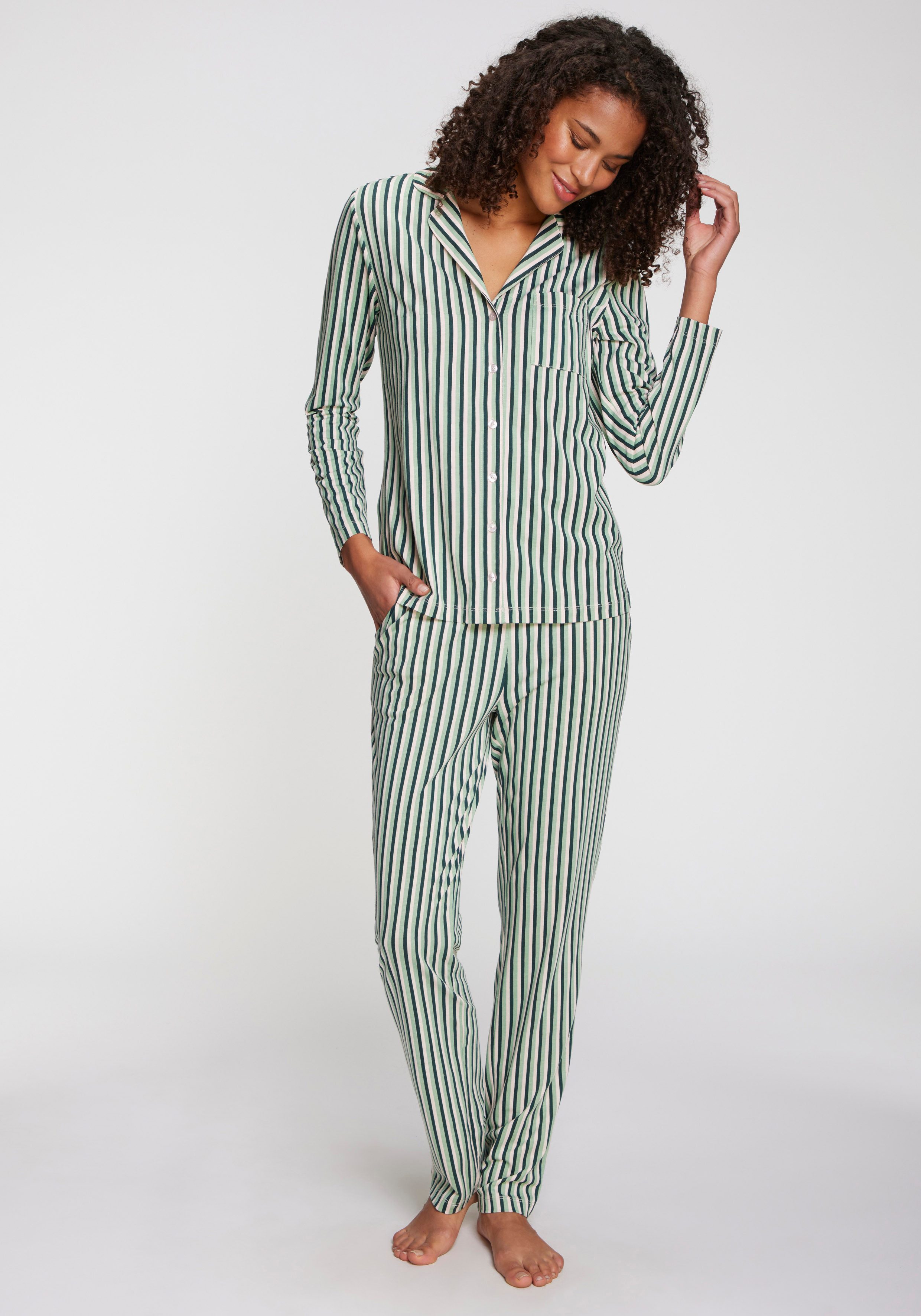 s.Oliver Pyjamaoberteil mit schönem Alloverprint günstig online kaufen