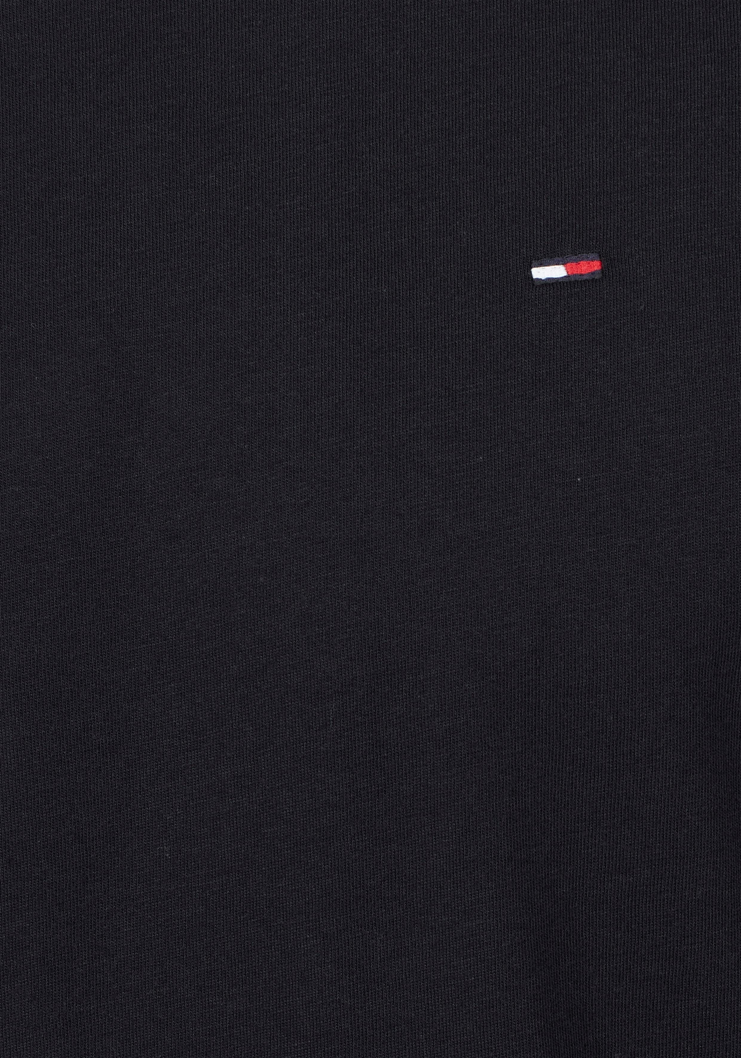 Logo-Flag TJM mit Rundhalsausschnitt Tommy dezenter TOMMY ESSENTIAL Jeans T-Shirt Fit BLACK TEE und SOLID Regular