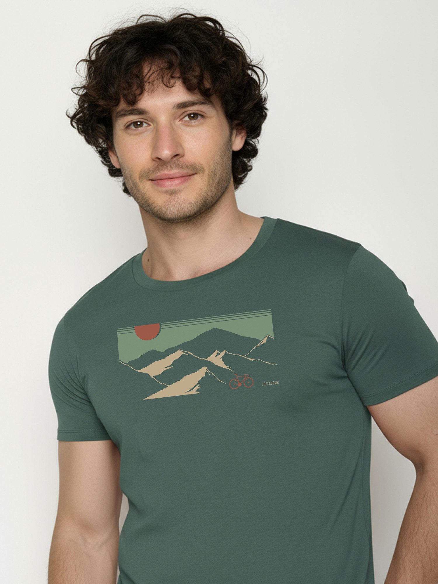 GreenBomb T-Shirt Guide Mountain Tour (1-tlg., 1) klassischer Schnitt, tailliert, Rundhalsausschnitt, Bio-Baumwolle