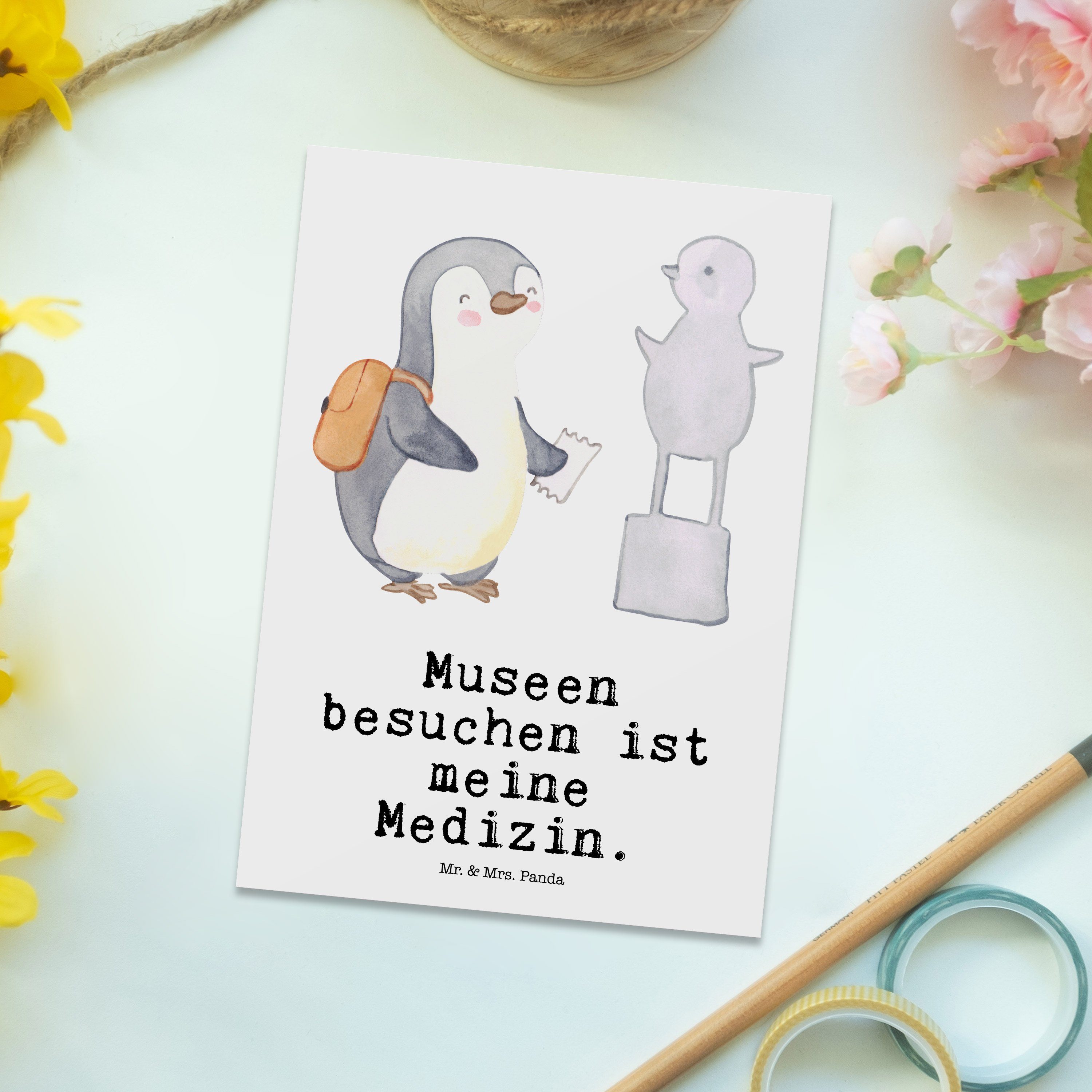 Mr. & Mrs. Panda Postkarte Pinguin Museum besuchen Medizin - Weiß - Geschenk, Ansichtskarte, Dan
