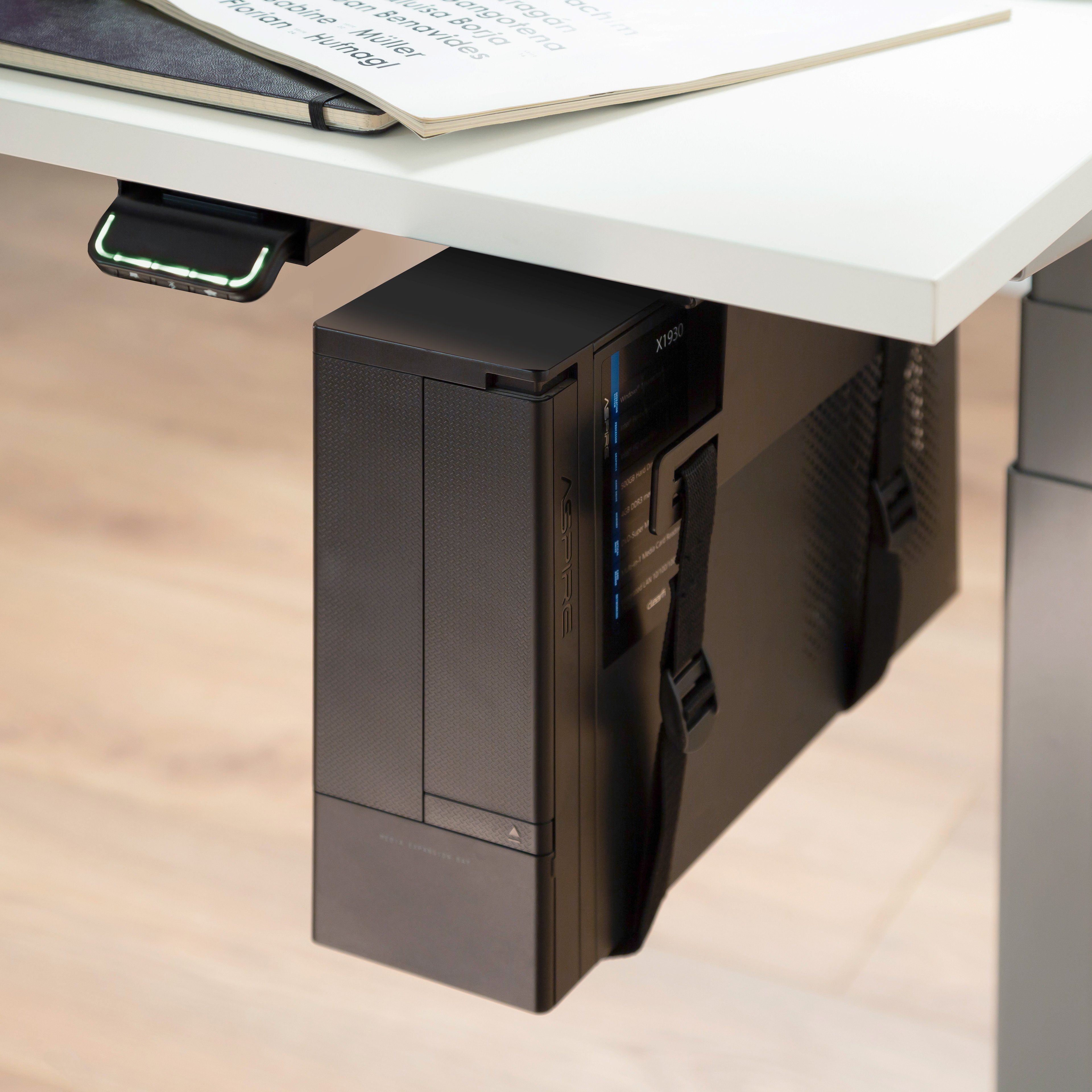 boho office® Halterung, (Computer-Halter, PC-Halterung in schwarz mit Gurtsystem)