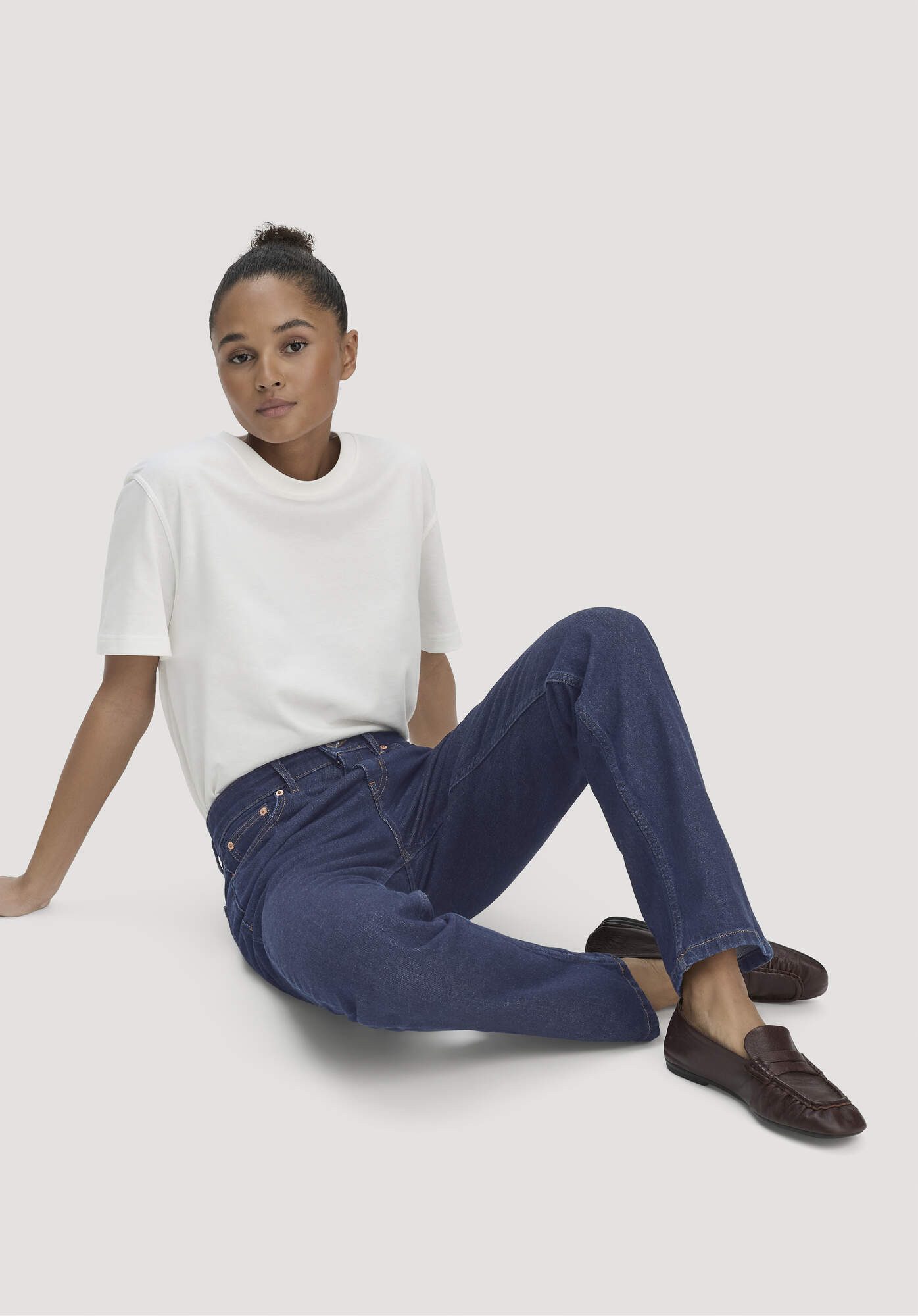 Hessnatur Bequeme Jeans MARIE Straight aus Bio-Denim (1-tlg) MARIE Straight aus Bio-Denim