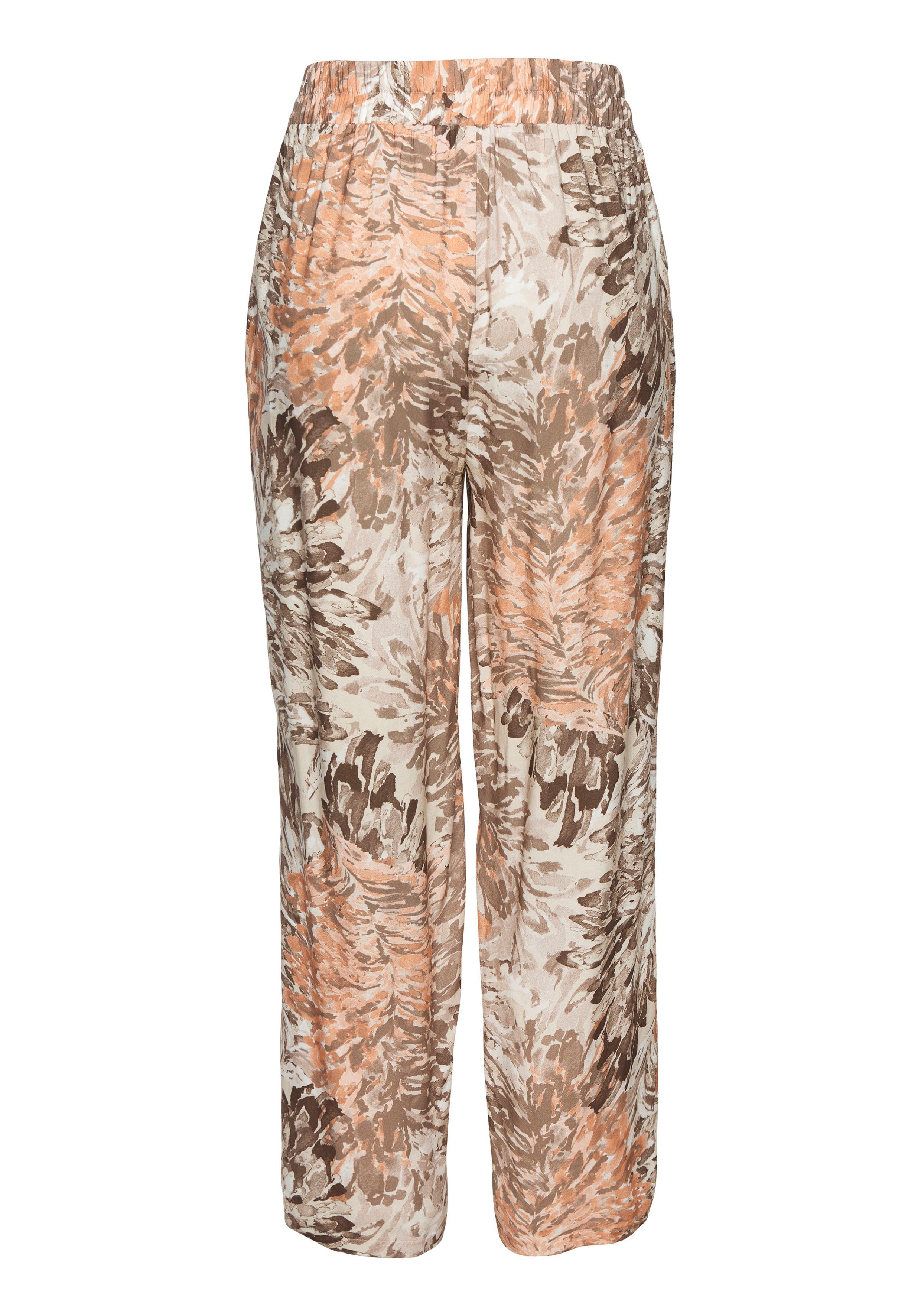 LASCANA Palazzohose aus luftig-leichter Viskose (mit fixiertem Bindegürtel) mit Blumendruck, sommerliche Stoffhose mit Taschen, Strandhose – Bild 4 von 5