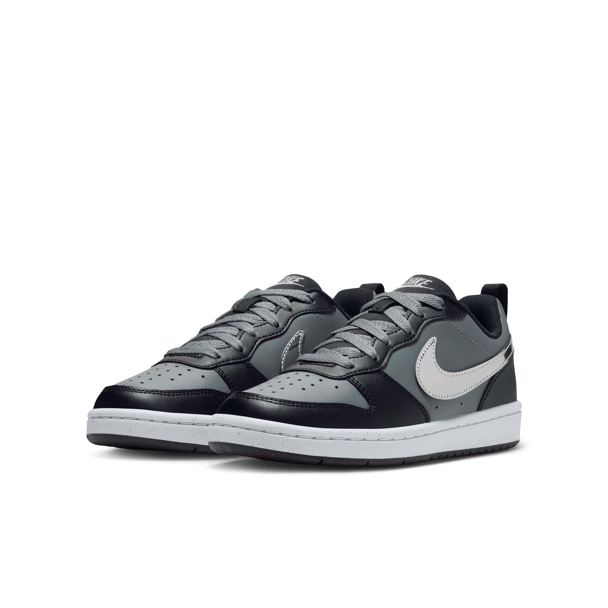 Nike Sportswear Court Borough Low (GS) Sneaker (für Jugendliche) Design auf den Spuren des Air Force 1