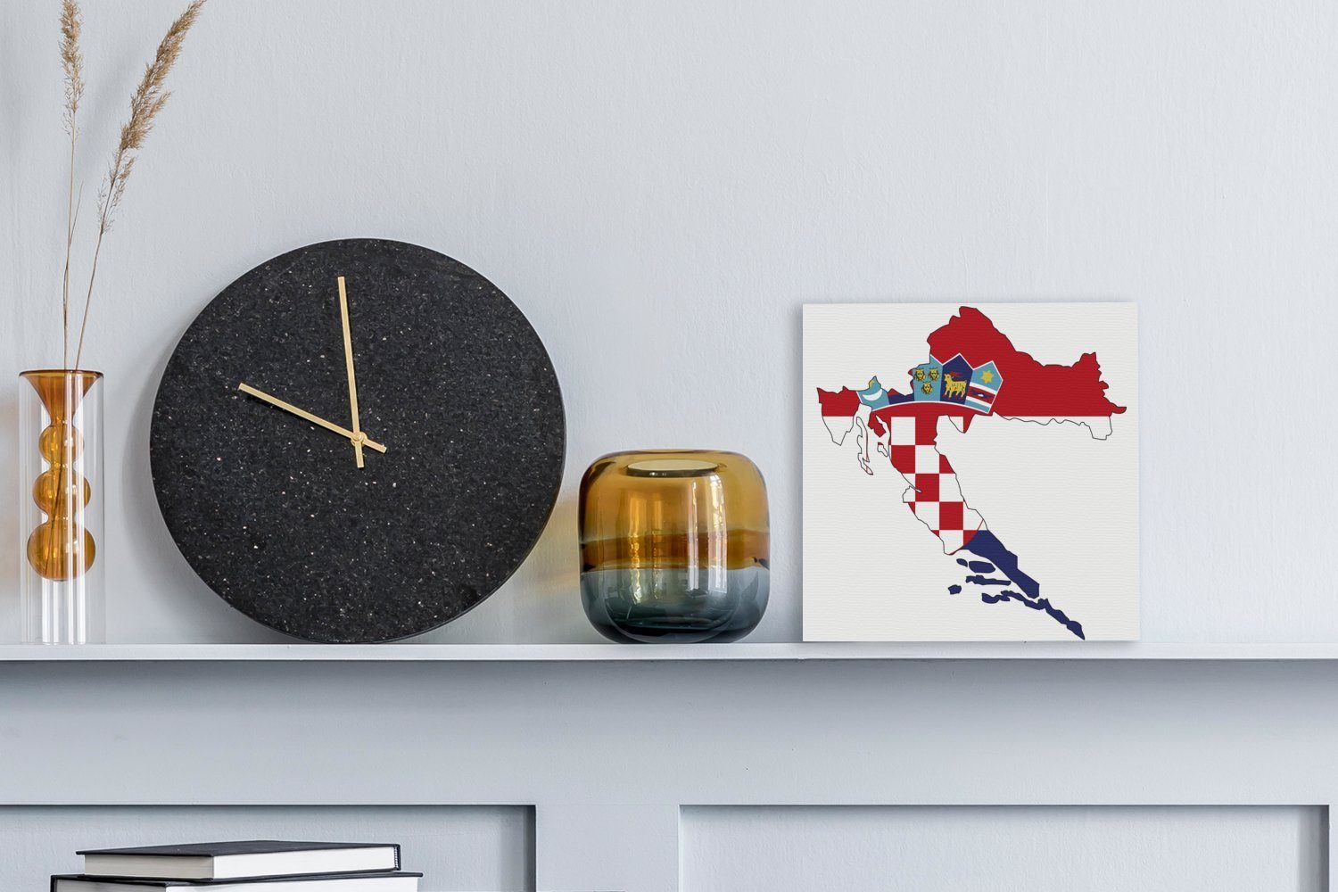 OneMillionCanvasses® Leinwandbild Die Flagge von Kroatien auf der Karte, (1 St), Wandbild, Deko Schlafzimmer Wohnzimmer Flur 20x20 cm
