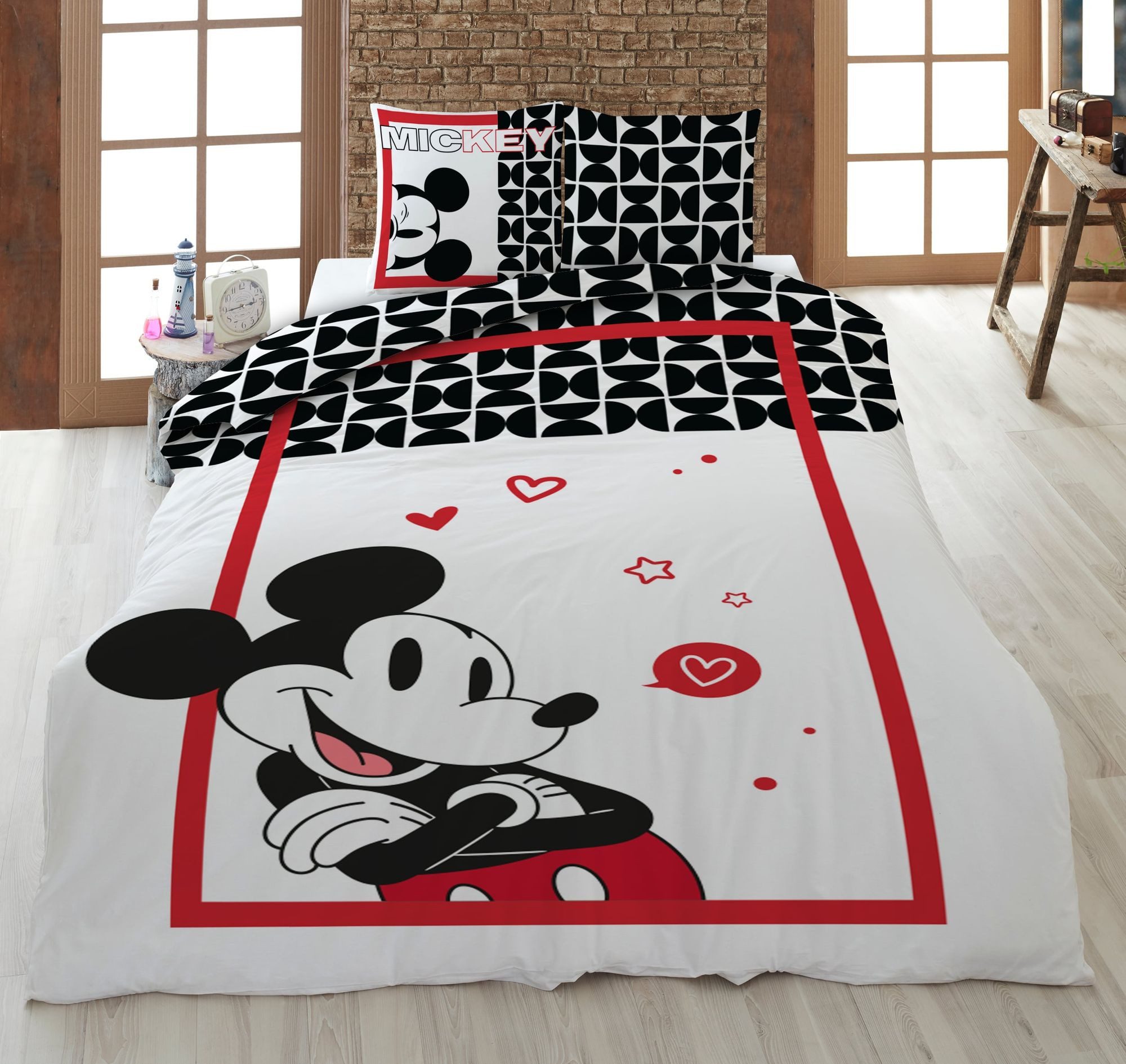AY!Max Kinderbettwäsche Bettwäsche Mickey in Love weiß rot 135 x 200 cm, 80 x 80 cm, 2 teilig, Langlebig