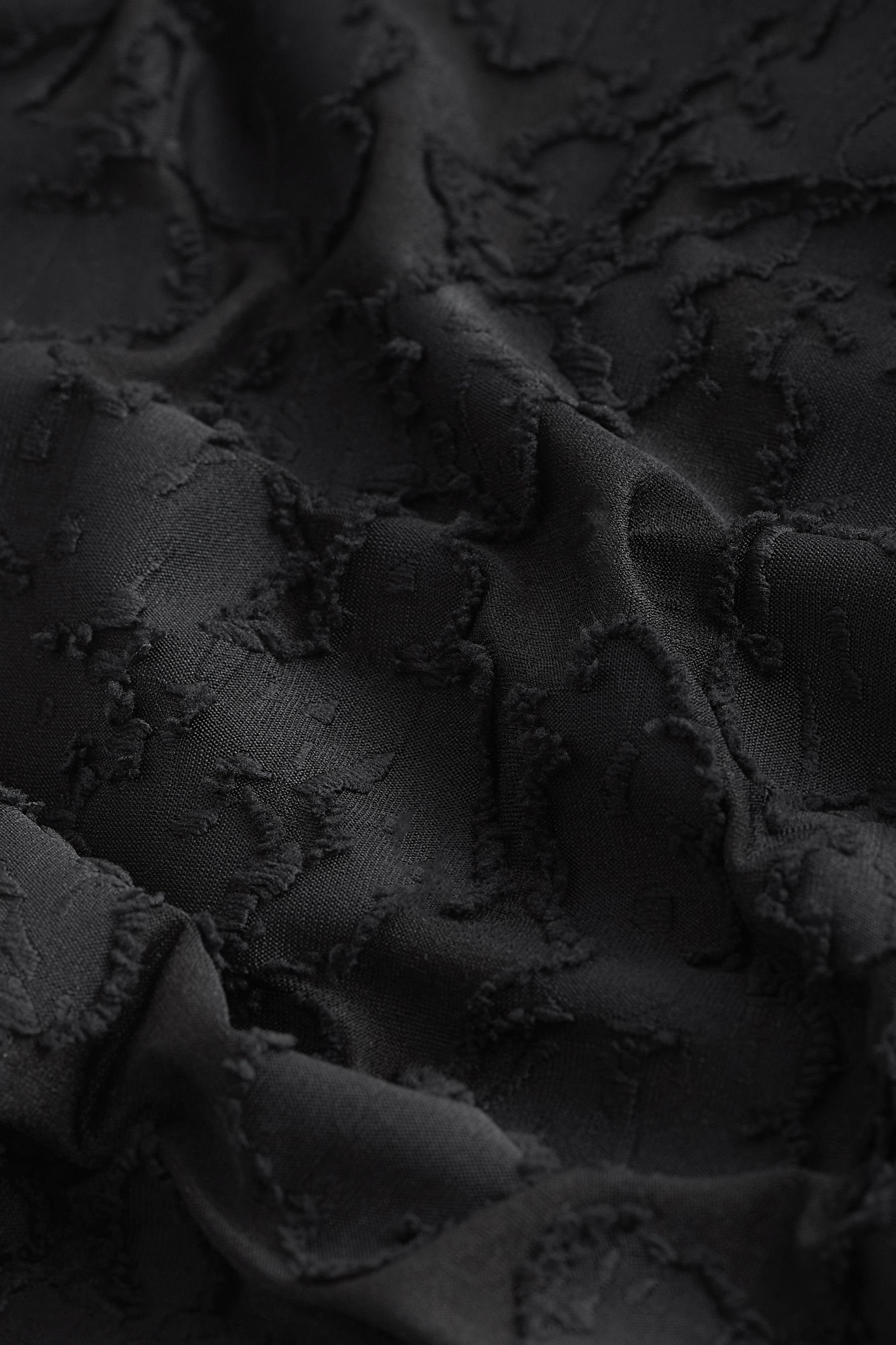 Next Langarmbluse Langärmelige Bluse strukturiertem aus Jacquard (1-tlg) Black