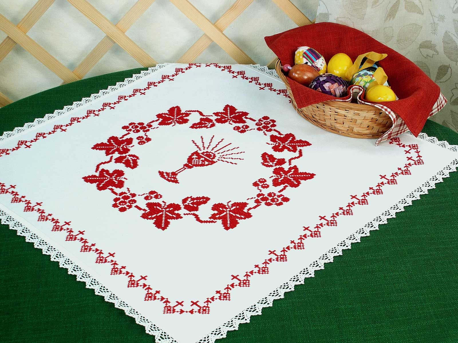 Hofer Kreativset Weihkorbdecke „Kelch“ 50x50cm – Stickgrundlage mit Aida-Muster, (embroidery kit by Marussia)