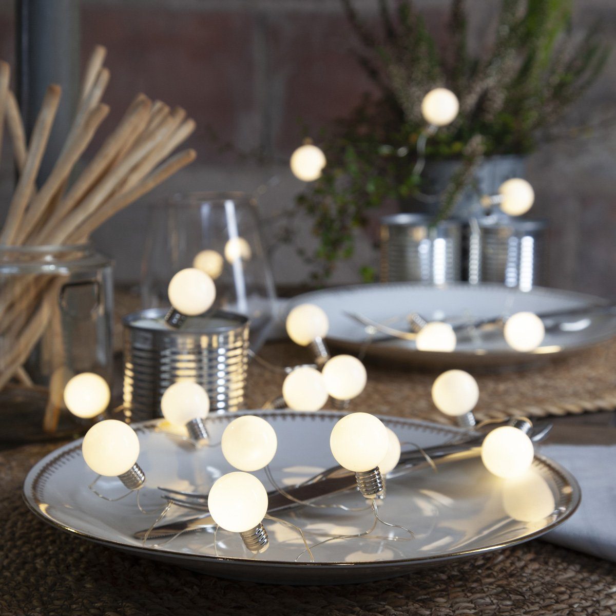 STAR TRADING LED-Lichterkette Mini Kugeln 20 kleine Kugeln warmweiß 3m Batterie Timer, 20-flammig