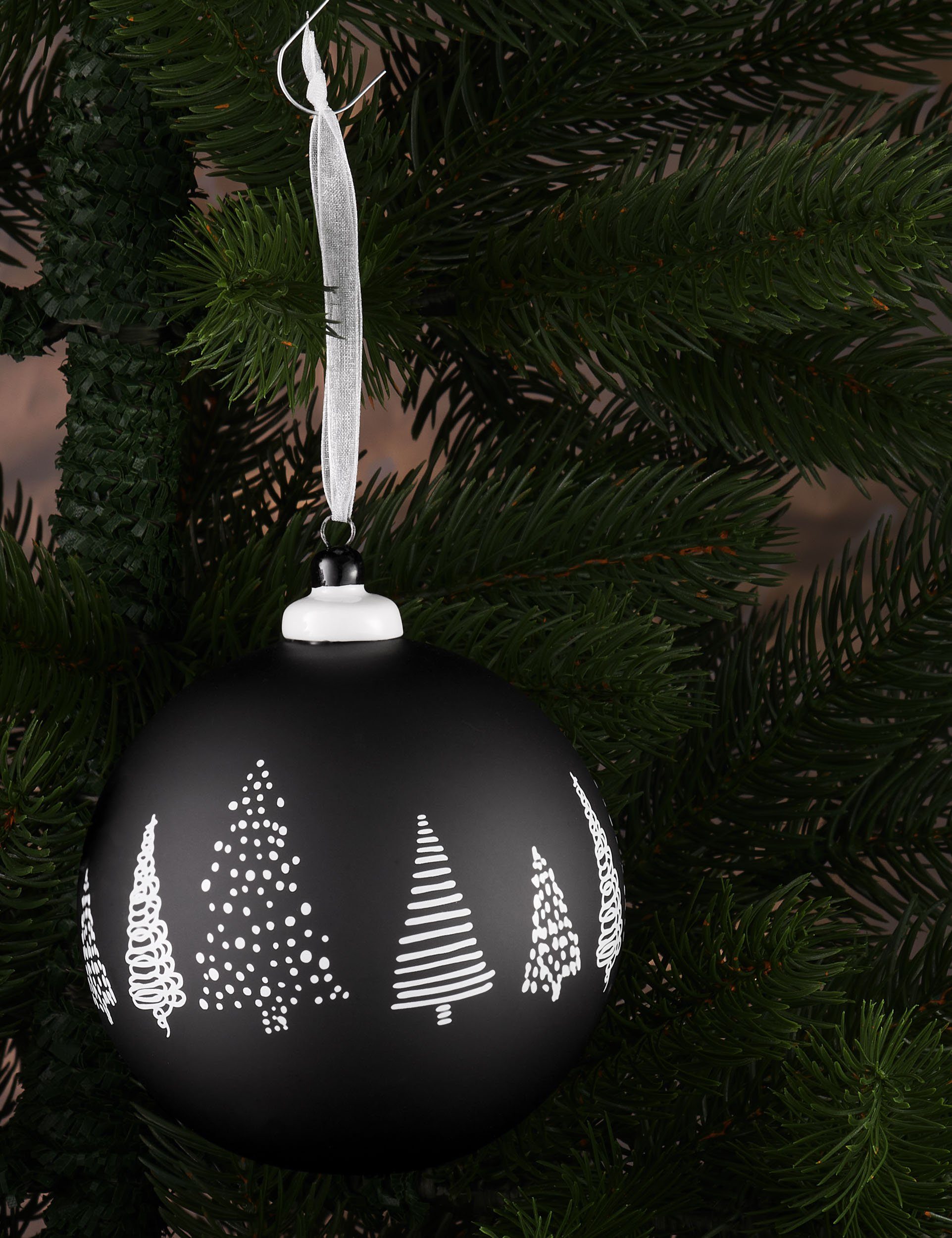 BRUBAKER Weihnachtsbaumkugel Premium Weihnachtskugel - Tannenbäumen Weiß oder Schwarz - Baumkugel (1 St), 10 cm Glas Weihnachtsbaumkugel - Matt und Handbemalt