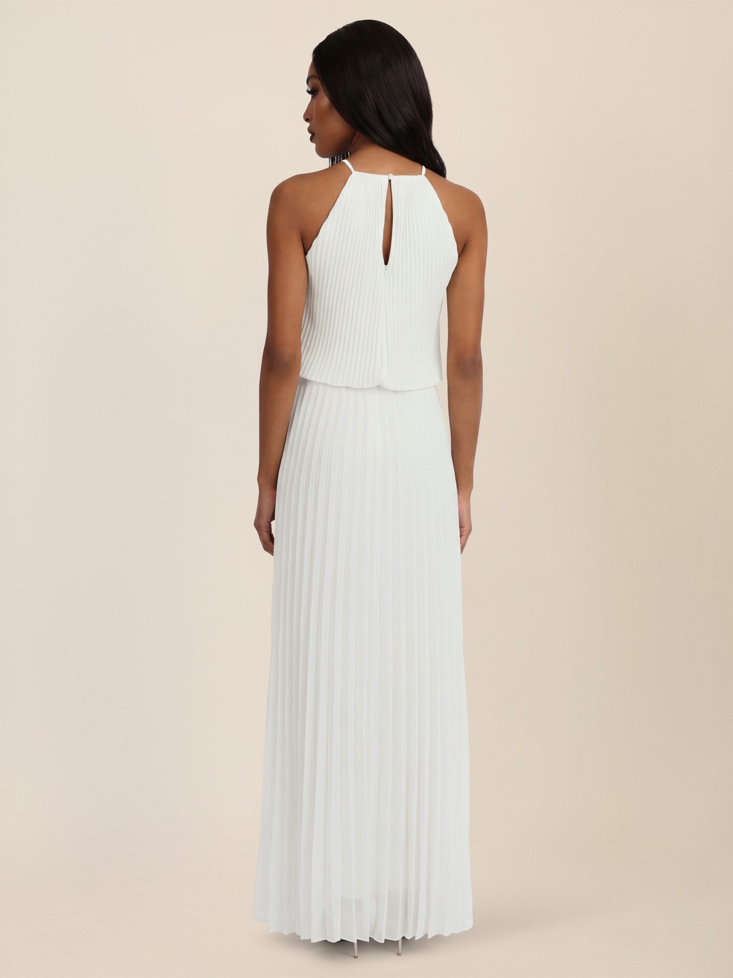 Apart Chiffonkleid mit Neckholder