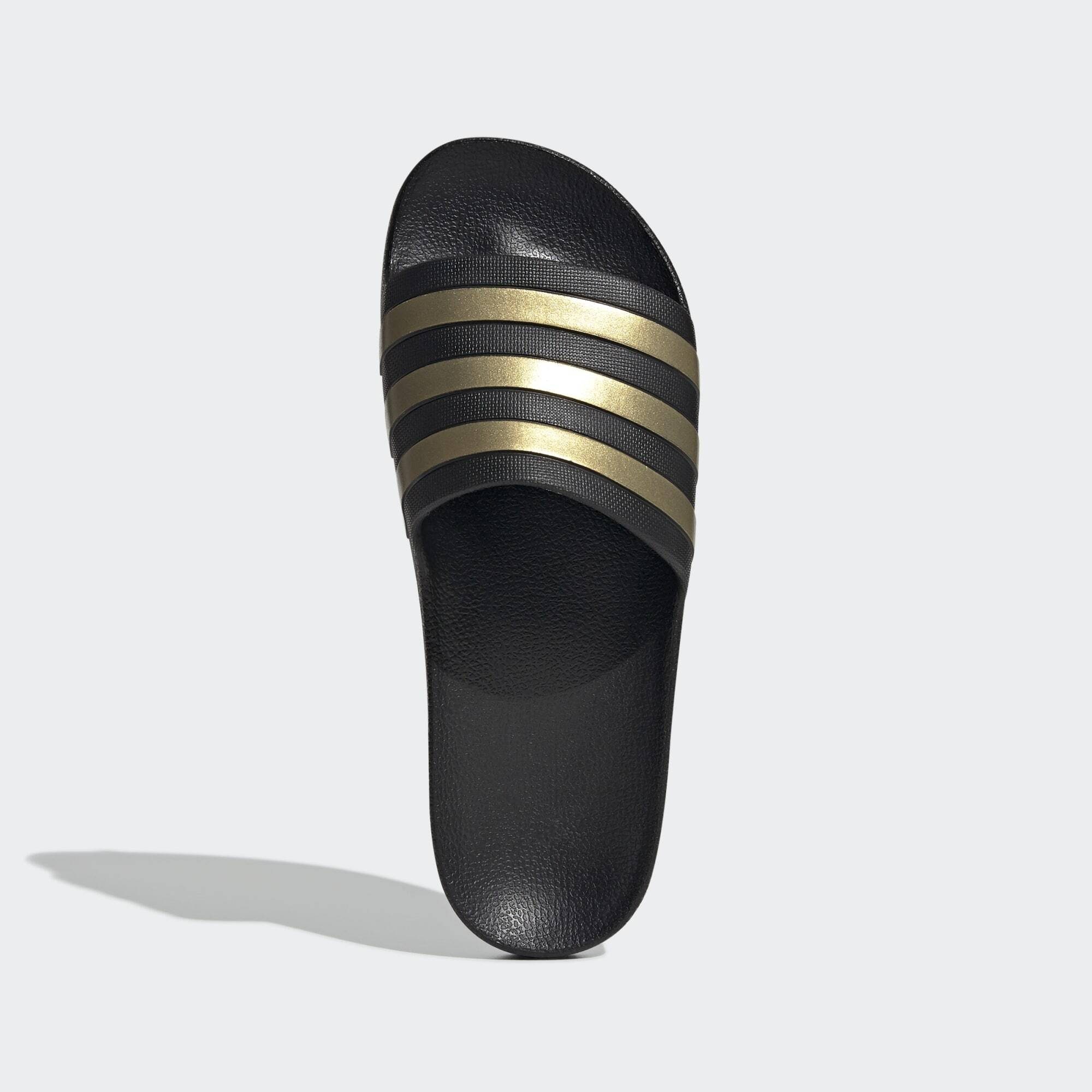 adidas Sportswear AQUA ADILETTE Badesandale / Gold Core Black Metallic Core Black 