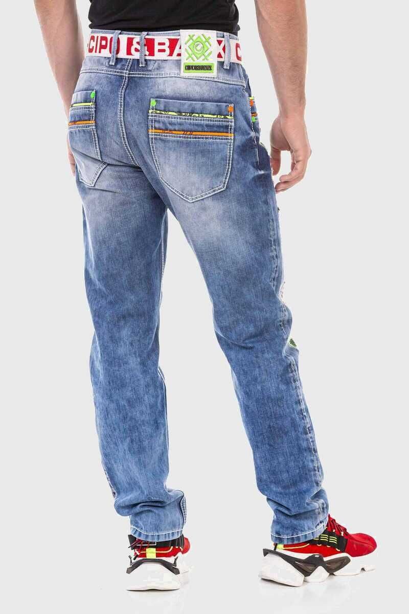 Cipo & Baxx 5-Pocket-Jeans Jeans mit farbigen Ziernähten