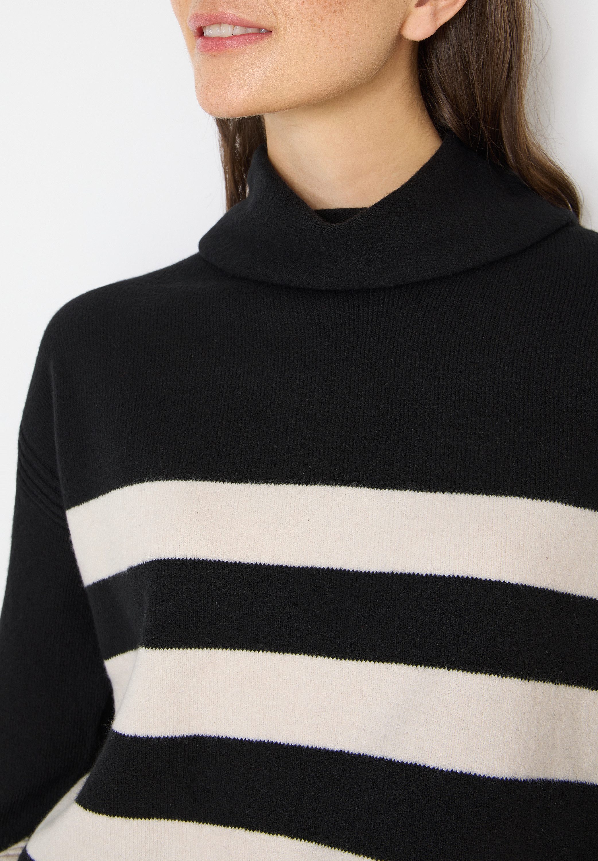 CECIL Rollkragenpullover mit Colorblocking-Streifen und großem Kragen