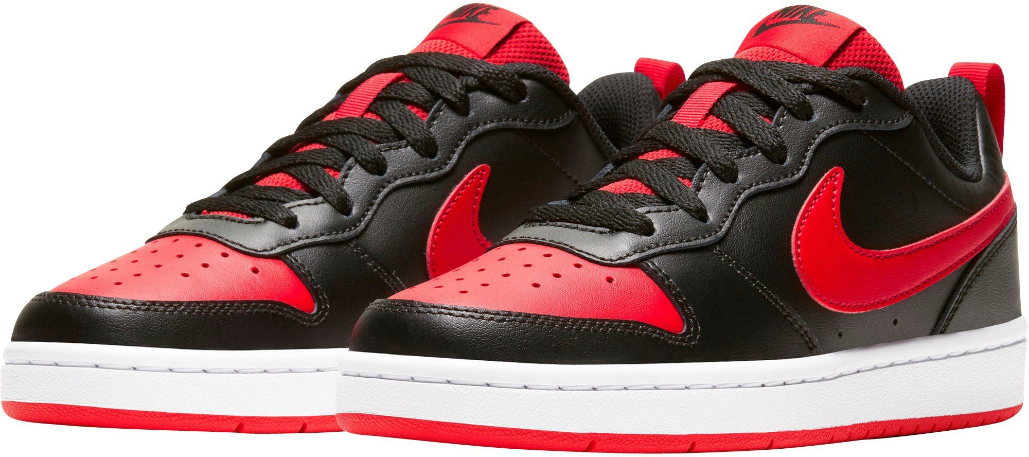 Nike Sportswear Court Borough Low 2 Sneaker Design auf den Spuren des Air Force 1 schwarz-rot