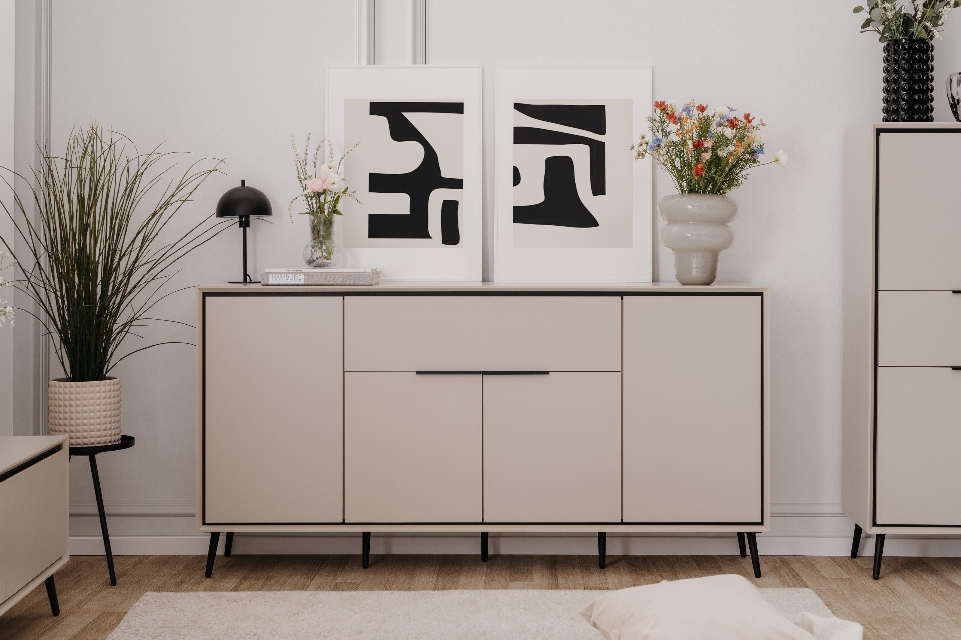 freiraum Sideboard Arona, 4 Türen, 1 Schublade, 6 Böden, in Sand / Schwarz günstig online kaufen