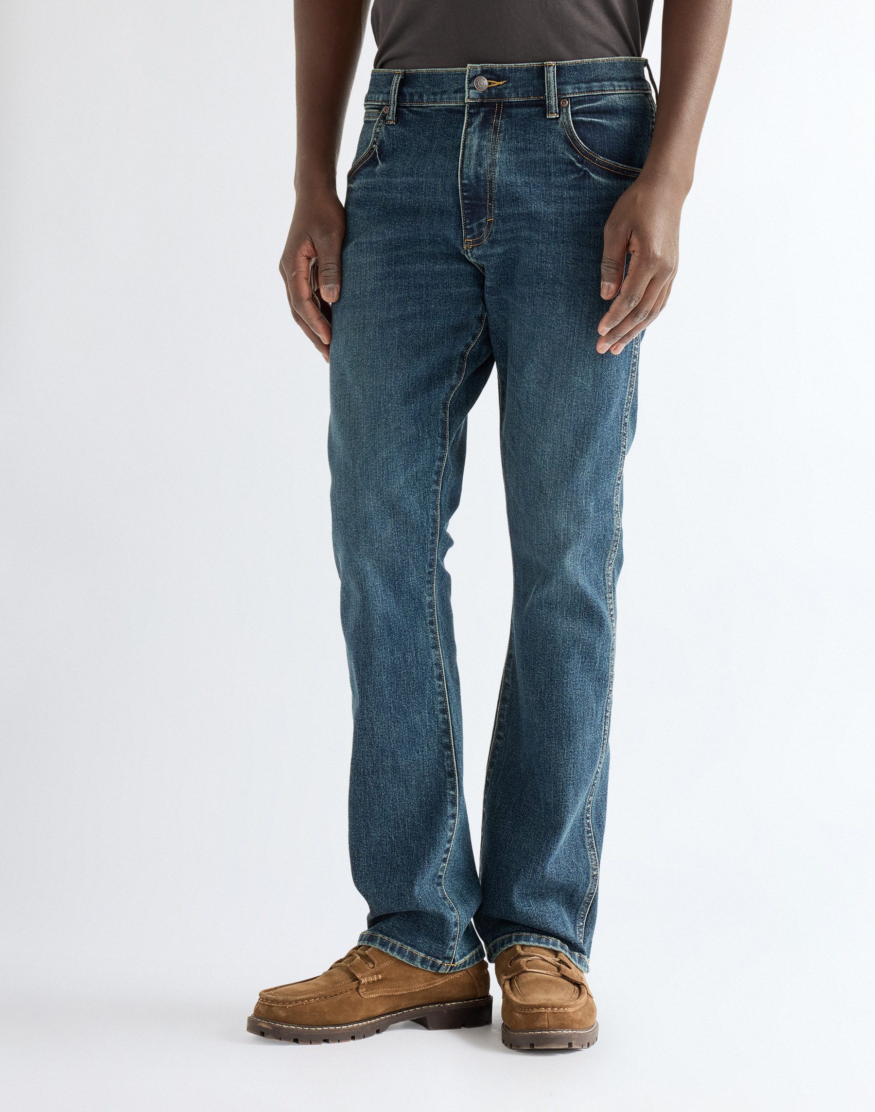 Wrangler Bootcut-Jeans Foundation Bootcut fit