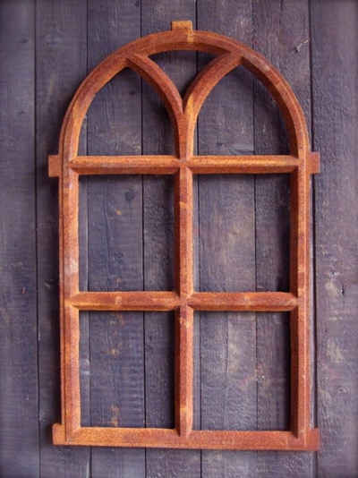 Antikas Fenster Eisenfenster Stallfenster mit Rundbogen, Fenster für eine Gartenmauer