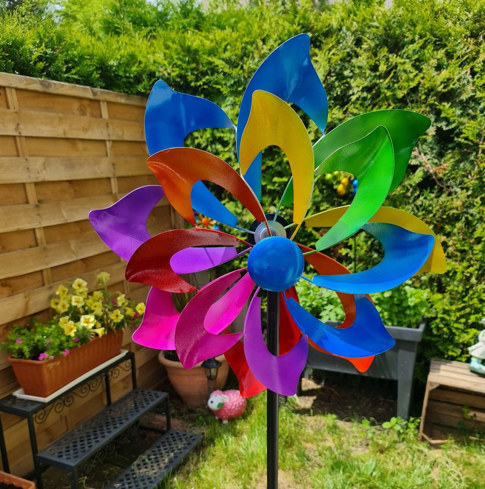 Garten Gartenfigur XXL Windrad Blume aus Buntes Metall den Schatzkiste Kremers für