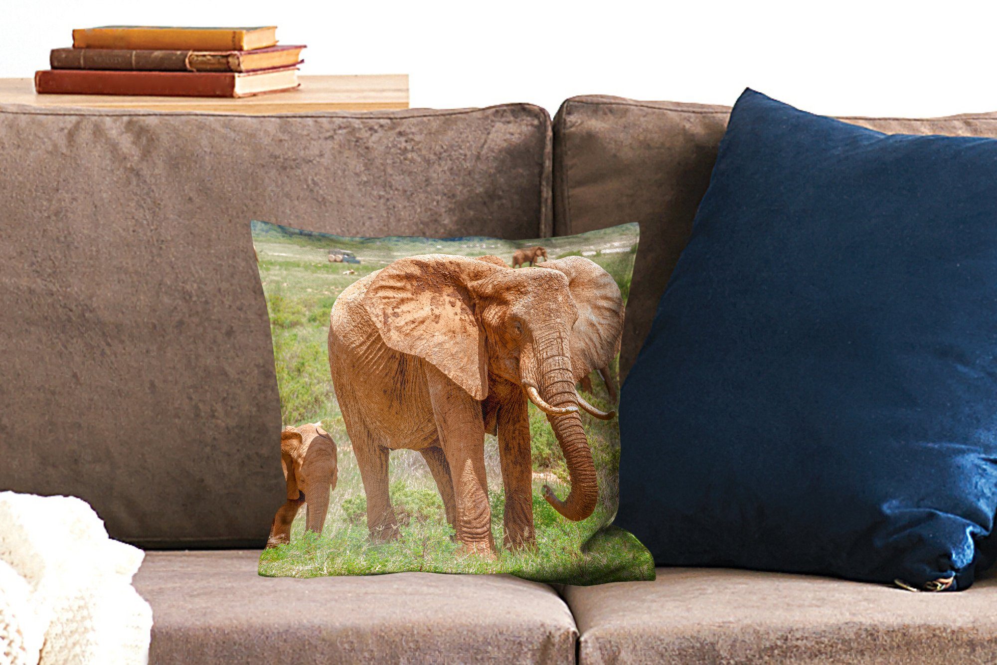 Füllung Sofakissen Elefantenbaby Wohzimmer, Dekokissen für im Mutter MuchoWow Schlafzimmer, mit Zierkissen seiner Gras, Deko, mit
