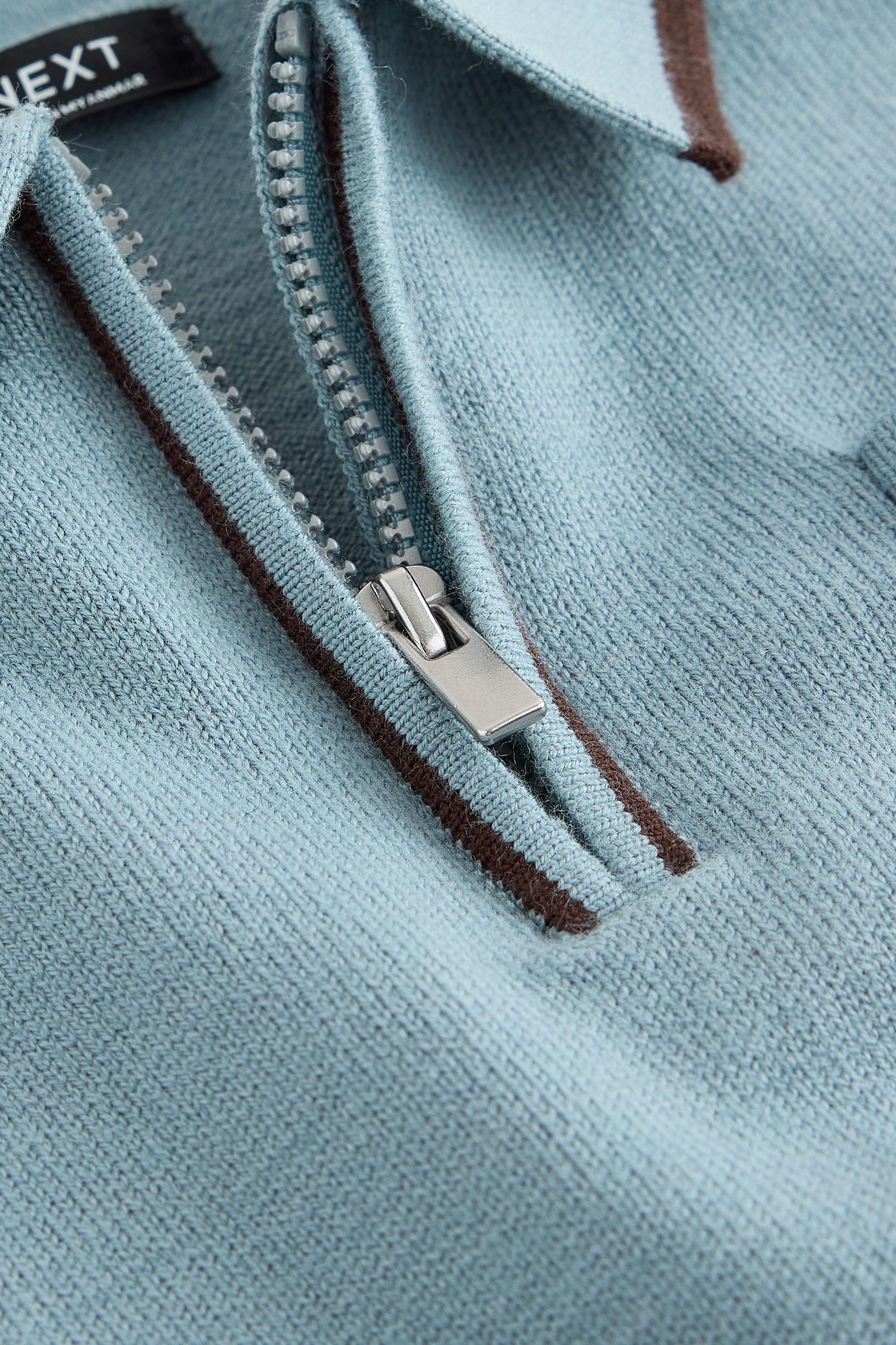 Next Polokragenpullover Strick-Poloshirt mit RV-Kragen und Randstreifen (1-tlg) – Bild 3 von 5