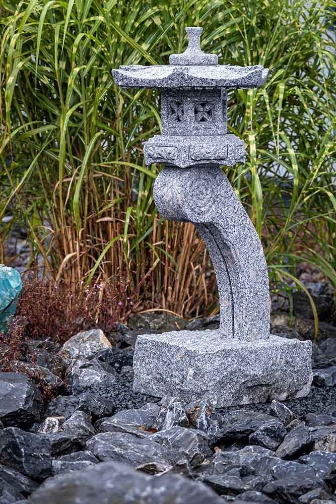 gegen Frost, IDYL ein Granit Naturprodukt robust Gartenfigur Granit UV-Strahlung. und sehr Regen – witterungsbeständig – – Rankei,