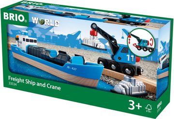 BRIO® Spielzeugeisenbahn-Erweiterung BRIO® WORLD, Containerschiff mit Kranwagen, FSC®- schützt Wald - weltweit