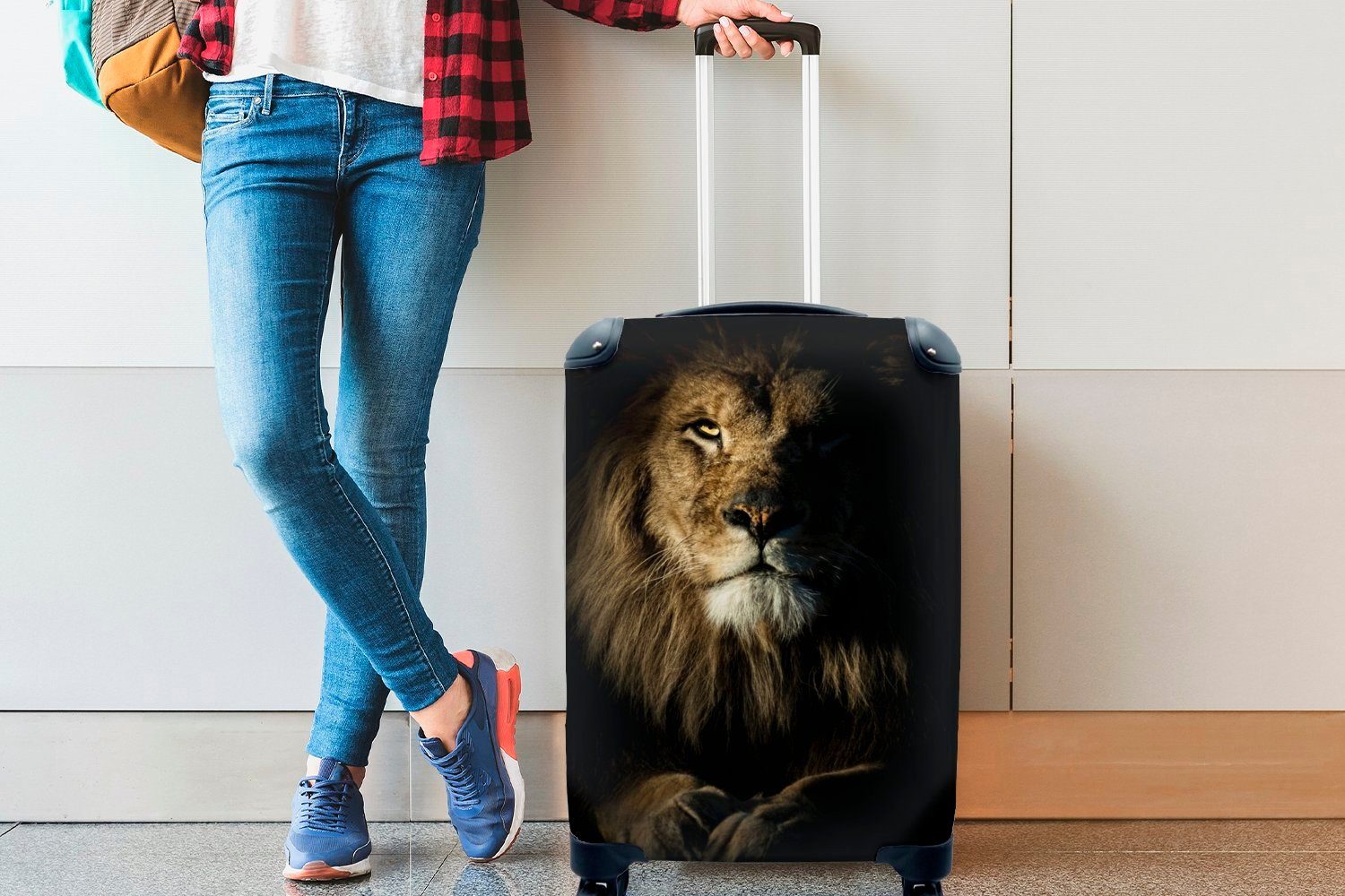 Reisekoffer Rollen, der eines Löwen, Nahaufnahme 4 die MuchoWow Trolley, Reisetasche in Ferien, mit Handgepäck schaut, Kamera rollen, Handgepäckkoffer für