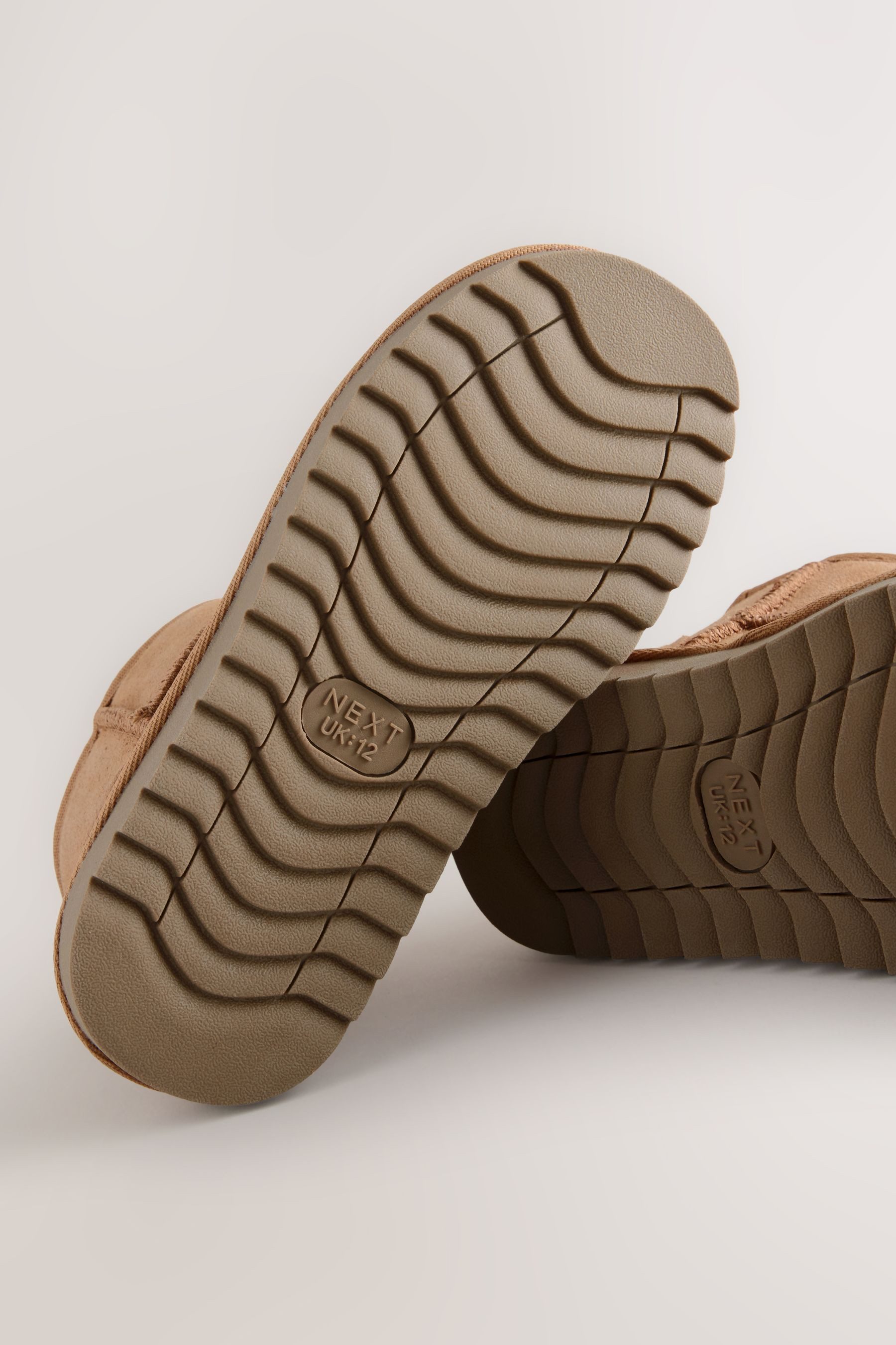 Next Schlupfstiefel aus Veloursleder Schlupfstiefel – Bild 4 von 5