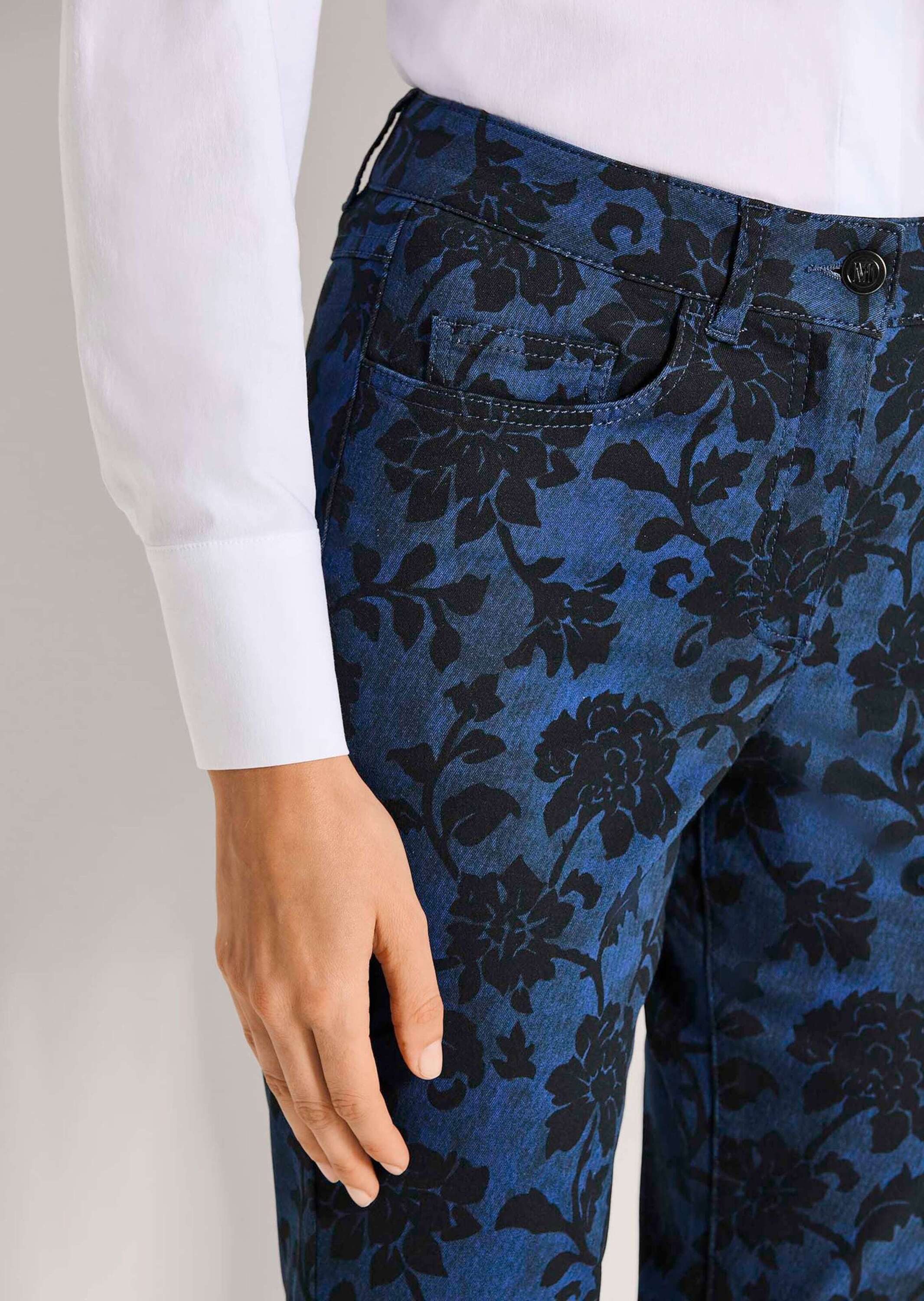 MADELEINE Stoffhose Baumwollhose mit floralem Print Jerseyhose mit Formbund, Gürtelschlaufen, Taschen und Knöchellänge – Bild 4 von 5