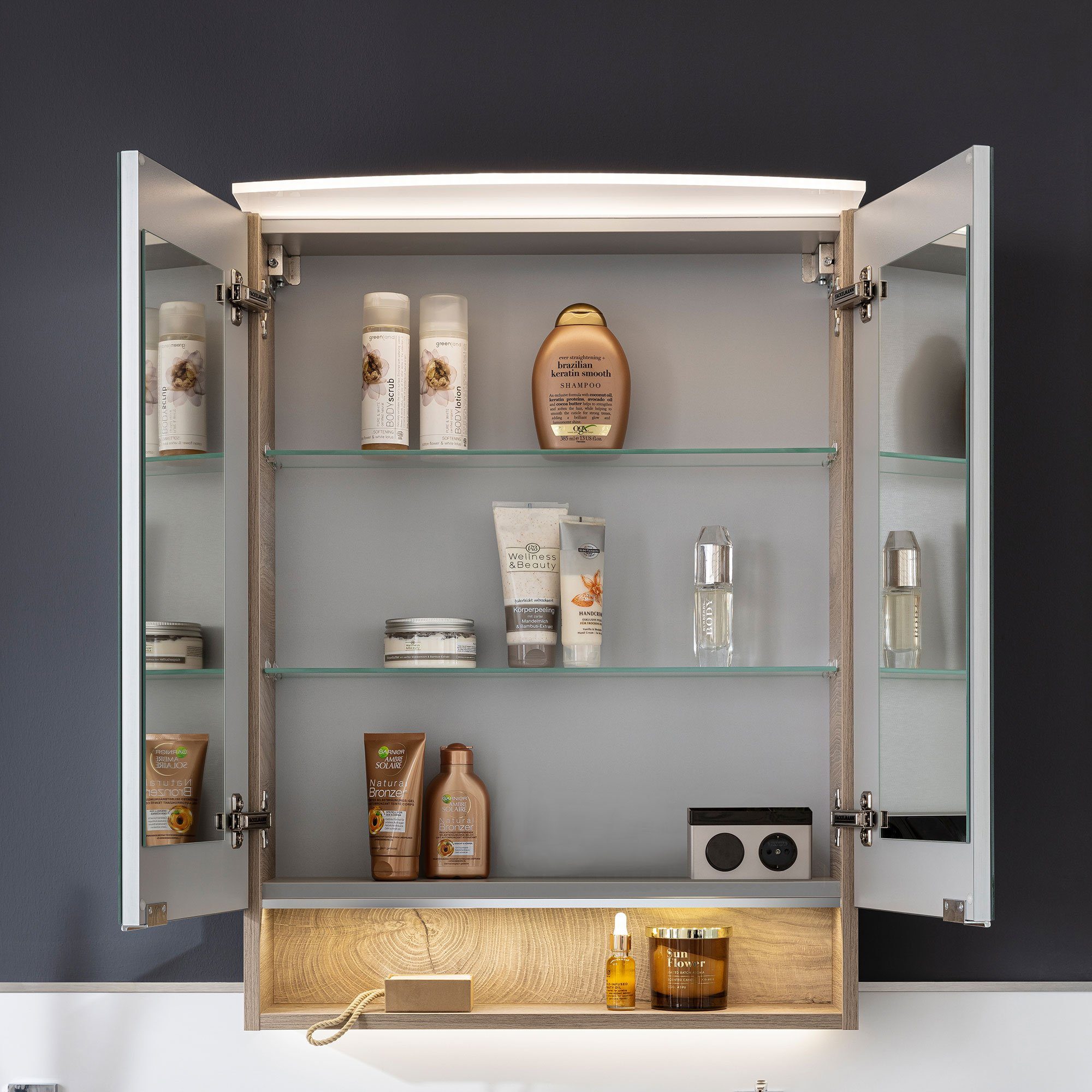FACKELMANN Badezimmerspiegelschrank Spiegelschrank Korpusfarbe: LED B.Style 60 cm Sandeiche