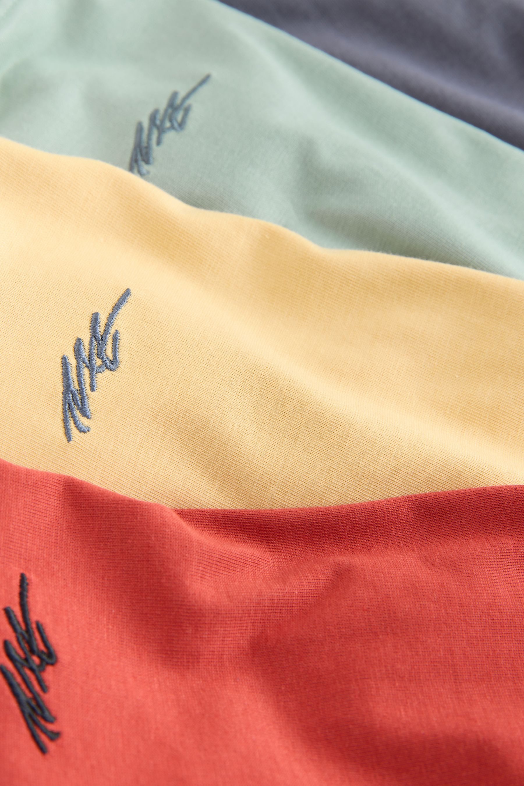 Next T-Shirt T-Shirt mit Grafik und kurzen Ärmeln, 4er-Pack (4-tlg)