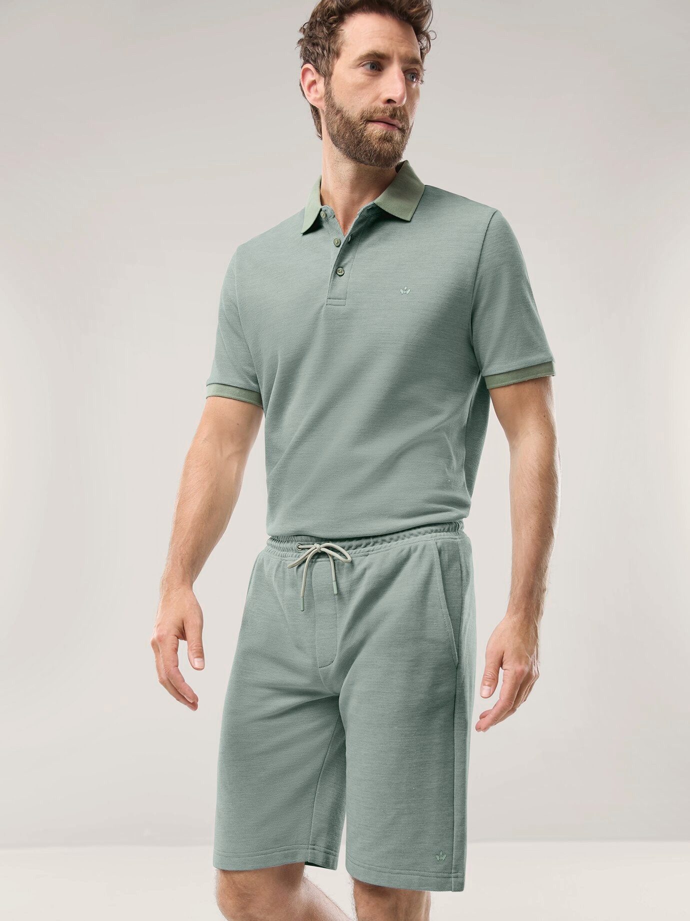 Walbusch Shorts Herren Freizeitshorts Extraglatt bügelfrei Baumwollmix Shorts in Salbei, Kurzgröße 24, Gummizug mit Kordel, 3 Taschen