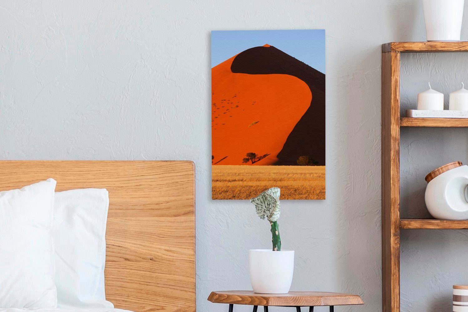 in Leinwandbild (1 Sanddüne Zackenaufhänger, Sossusvlei-Tals Eine OneMillionCanvasses® in Nähe 20x30 bespannt Leinwandbild cm inkl. des der Gemälde, St), fertig Namibia,