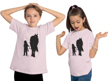 MyDesign24 T-Shirt Kinder Print Shirt bedruckt - Mädchen & Pferd beim Spaziergang Baumwollshirt mit Aufdruck, i250