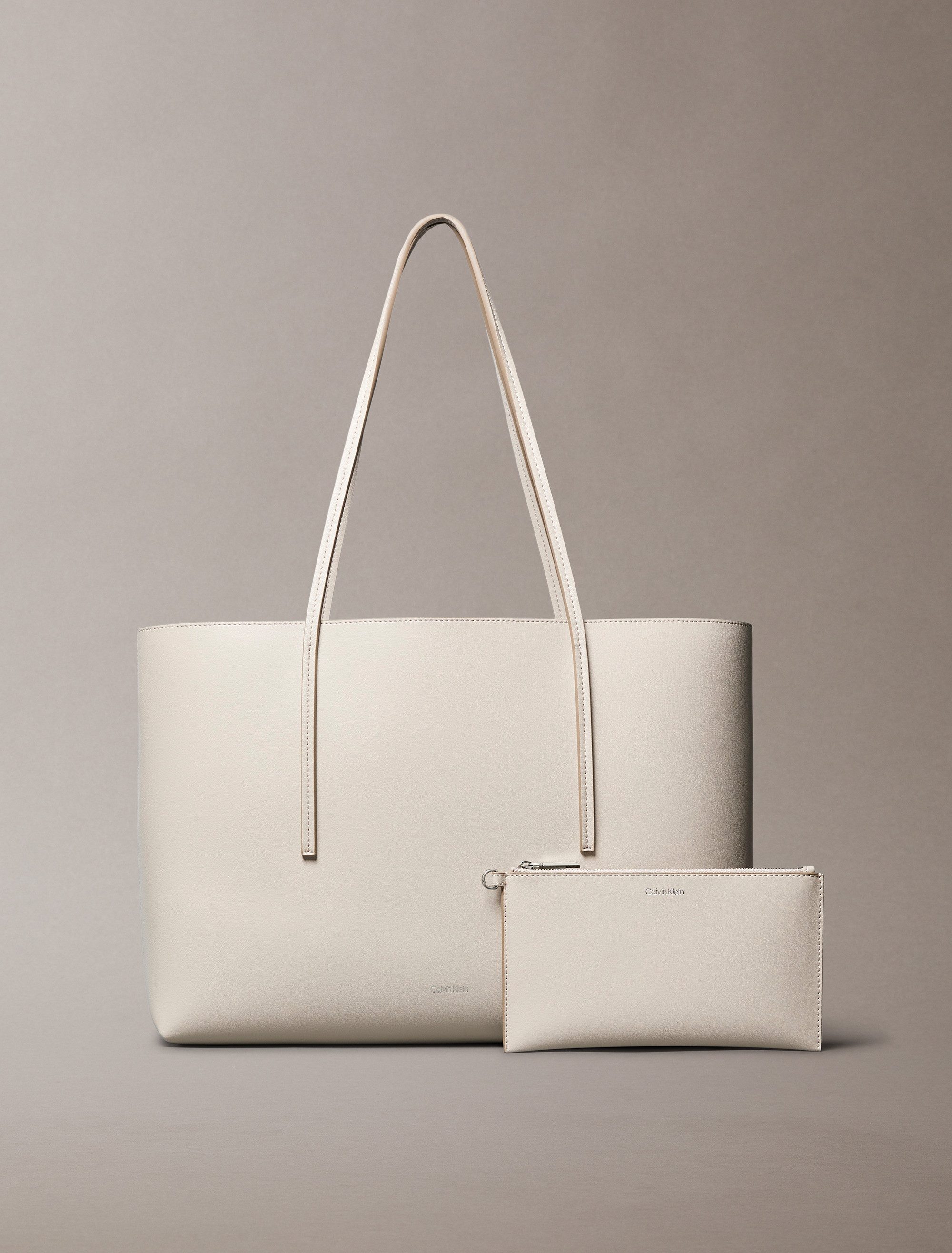 Calvin Klein Henkeltasche FOIL LOGO TOTE W/POUCH (2-tlg), Damen-Schultertasche mit Reißverschluss-Tasche