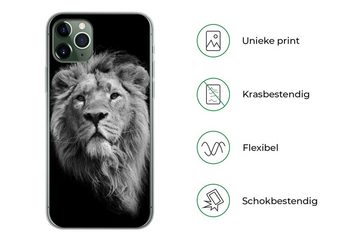 MuchoWow Handyhülle Löwe - Porträt - Schwarz - Weiß, Handyhülle Apple iPhone 11 Pro Max, Smartphone-Bumper, Print, Handy