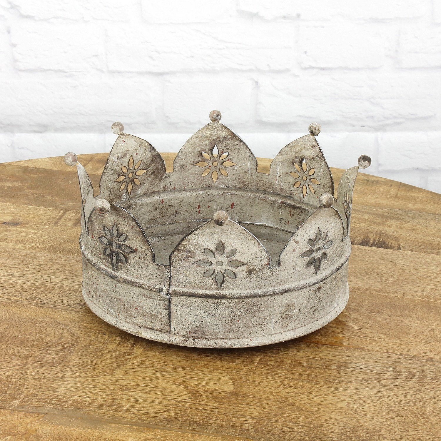 Macosa Home Pflanzschale Blumenkrone Vintage-Stil Antik Grau Metall Ø21 cm Deko-Krone (Tichdeko Garten, Gartenkrone Metallkrone Pflanzkrone), Shabby Chic nostalgisch Garten-Dekoration