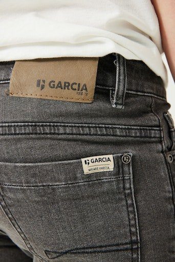 Garcia 5-Pocket-Jeans for Knie, am Lazlo Destroyed-Detail mit medium BOYS used