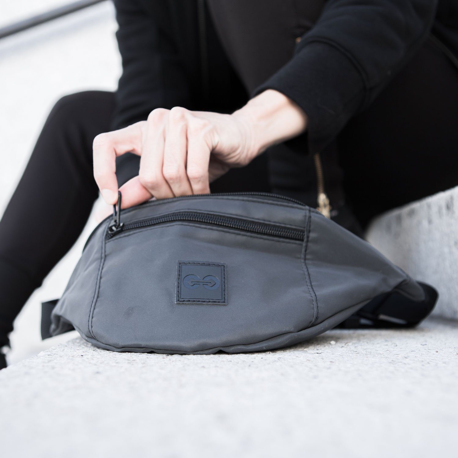 URBAN ZWEIRAD Gürteltasche URBAN ZWEIRAD Wasserabweisend Bauchtasche Damen & Herren schwarz, reflektierend