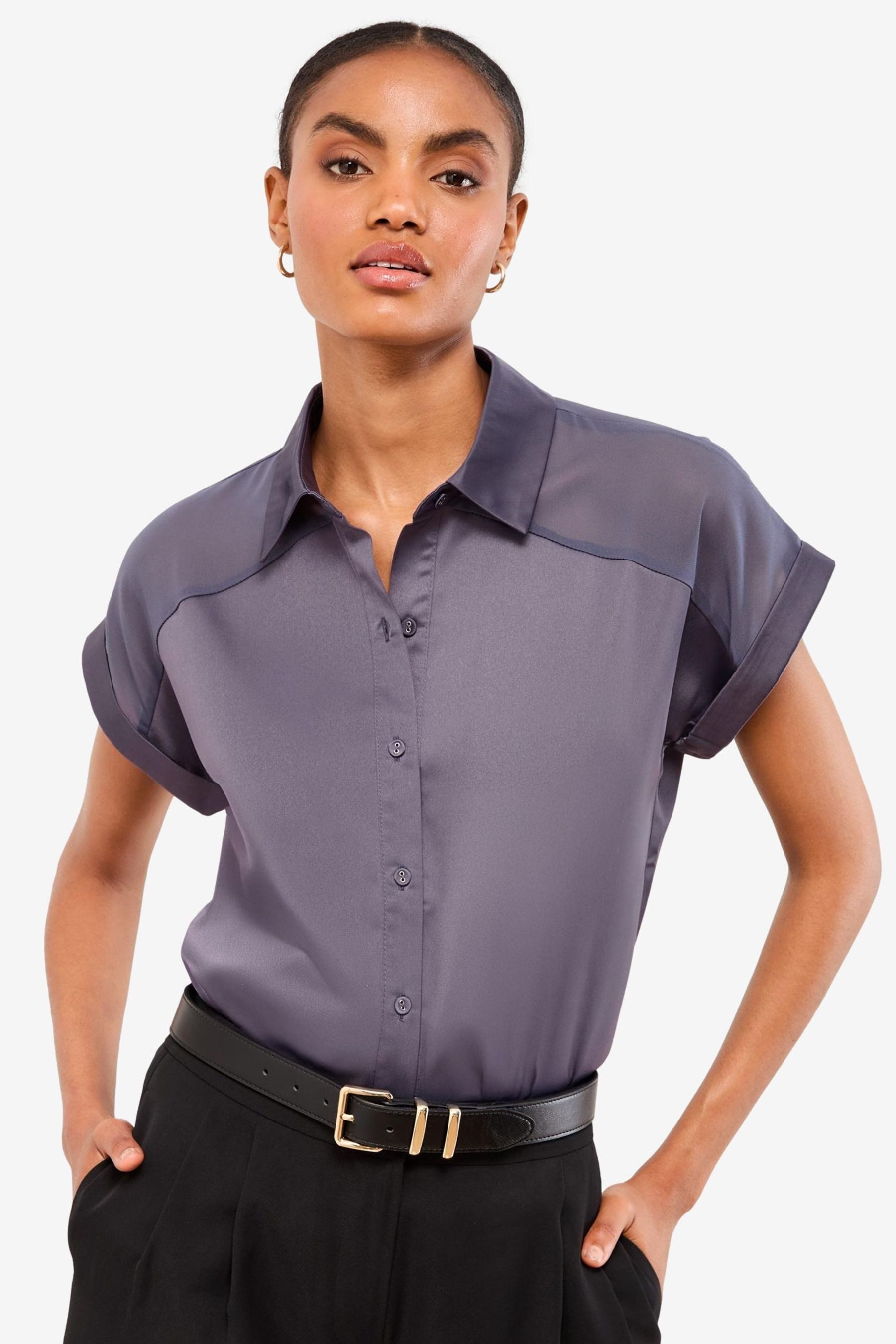 LIPSY Hemdbluse Lipsy Kurzarmhemd aus Satin und Chiffon, Regular (1-tlg) günstig online kaufen