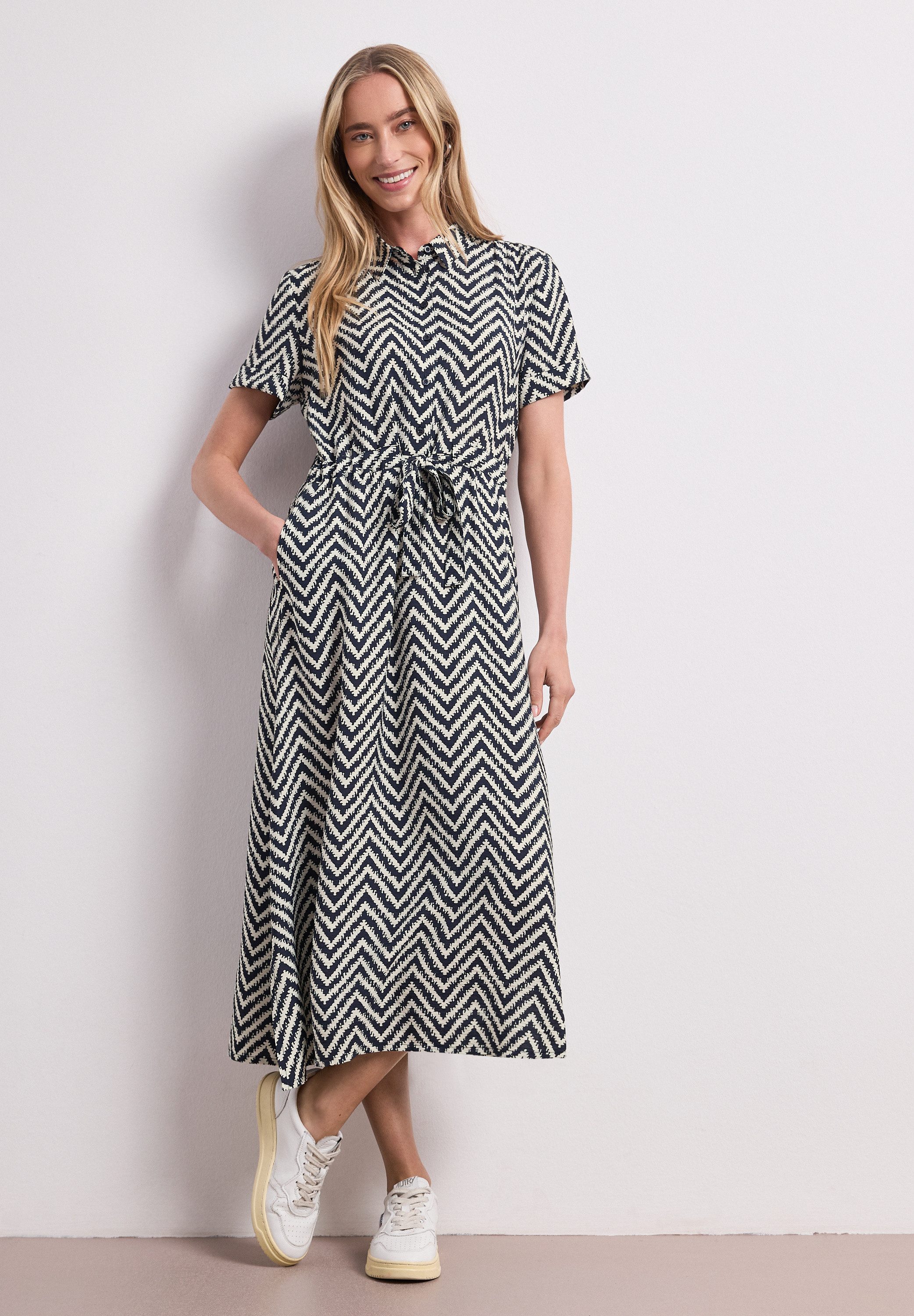 STREET ONE Midikleid Sommerkleid mit Zick-Zack-Muster