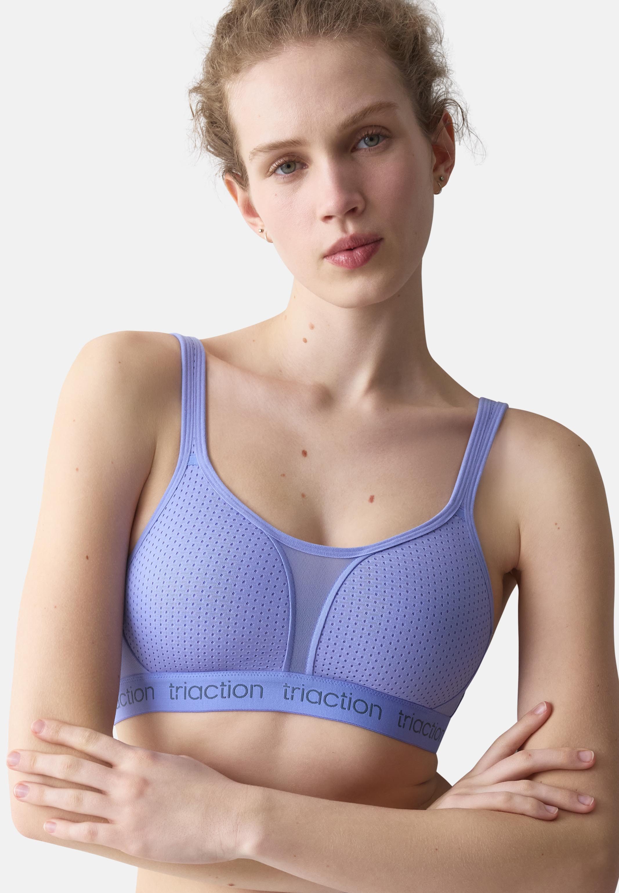 triaction by Triumph Sport-BH Energy Lite P (1-tlg) Sport-BH - Blickdicht - Leichte Spacer Cups und gepolsterte Träger