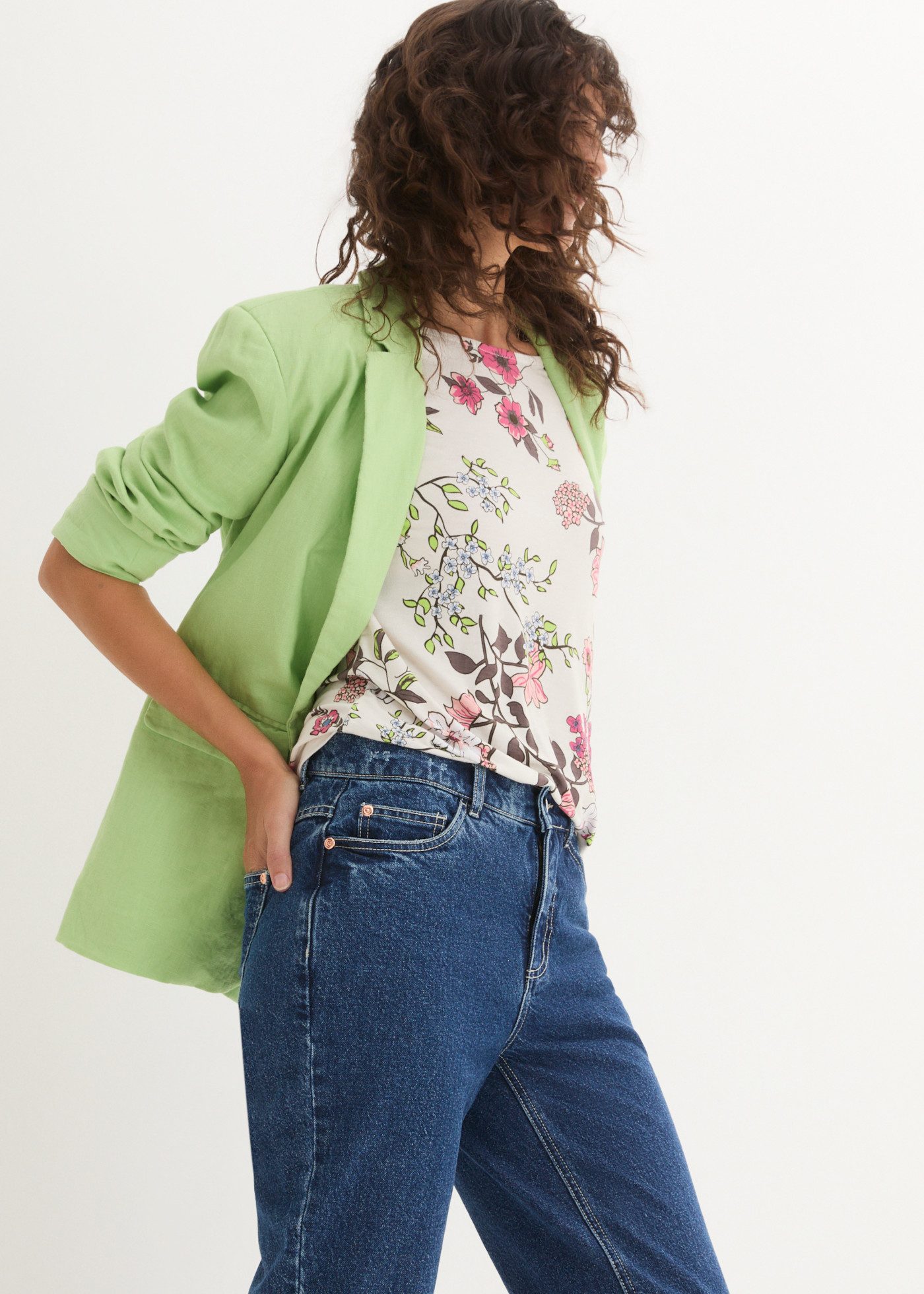 bonprix T-Shirt aus Viskose, mit Blumendruck, loose fit, 3/4-Ärmel